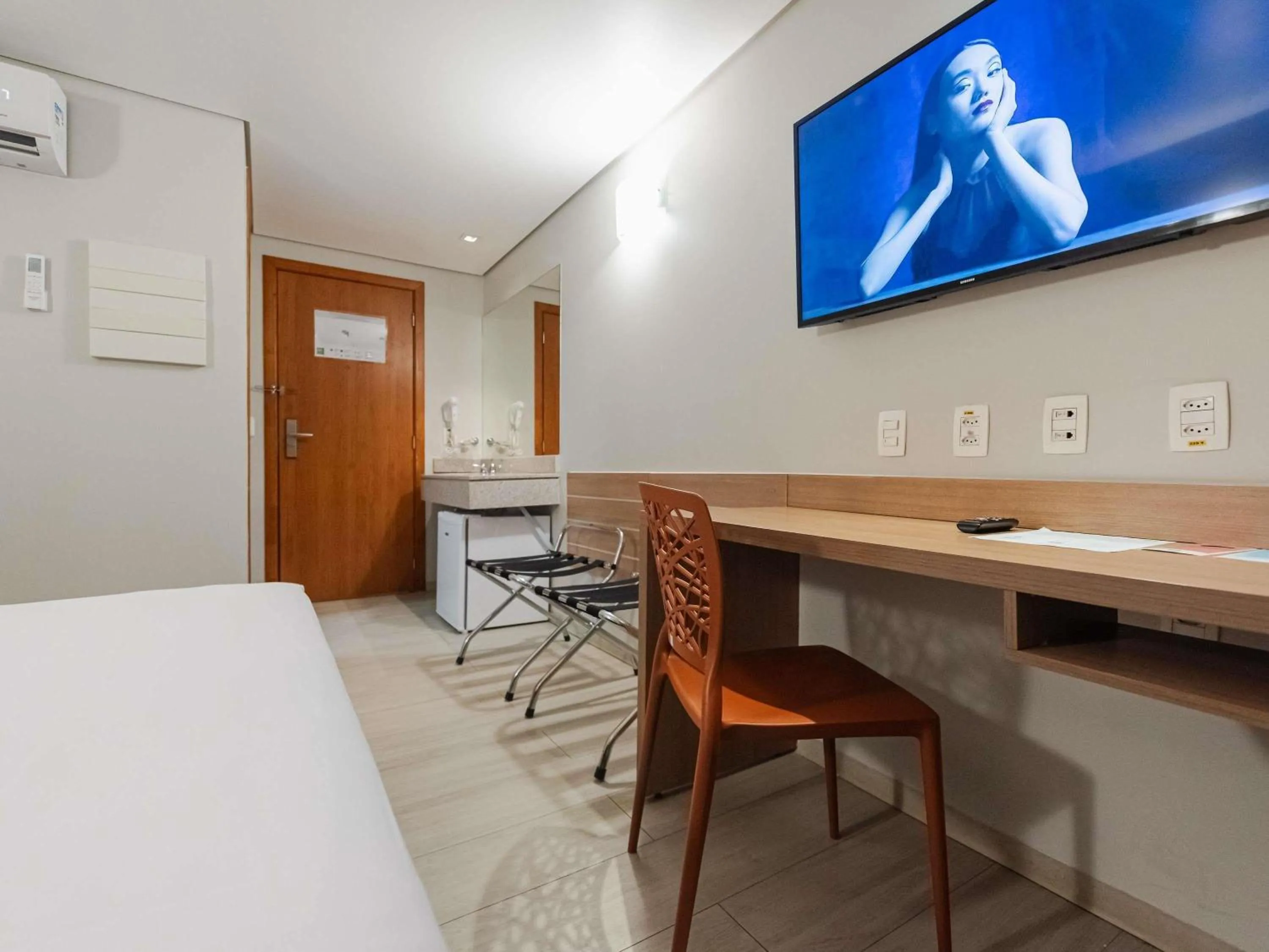 Bedroom, Bed in ibis Styles Goiânia Shopping Estação