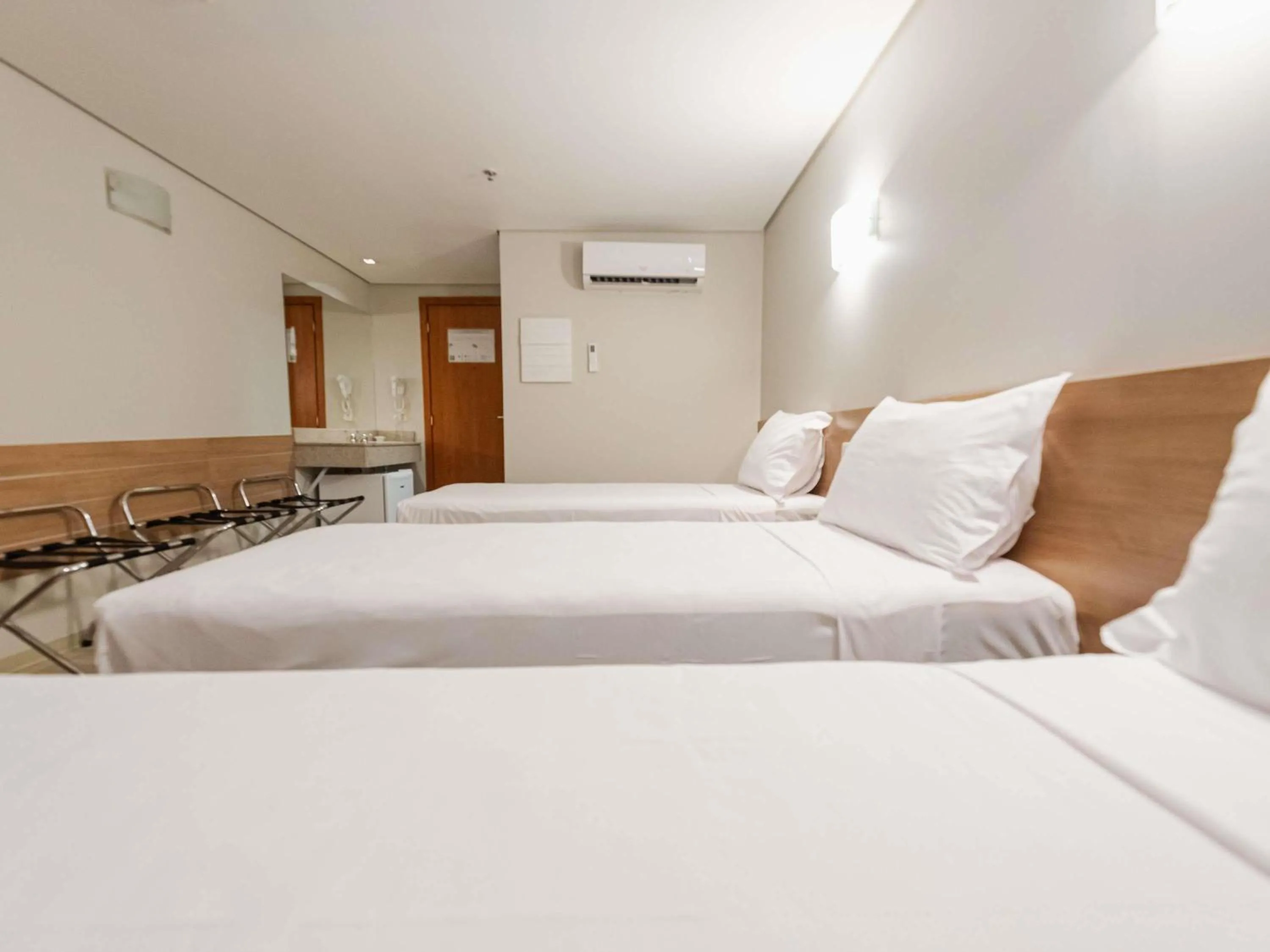 Bedroom, Bed in ibis Styles Goiânia Shopping Estação