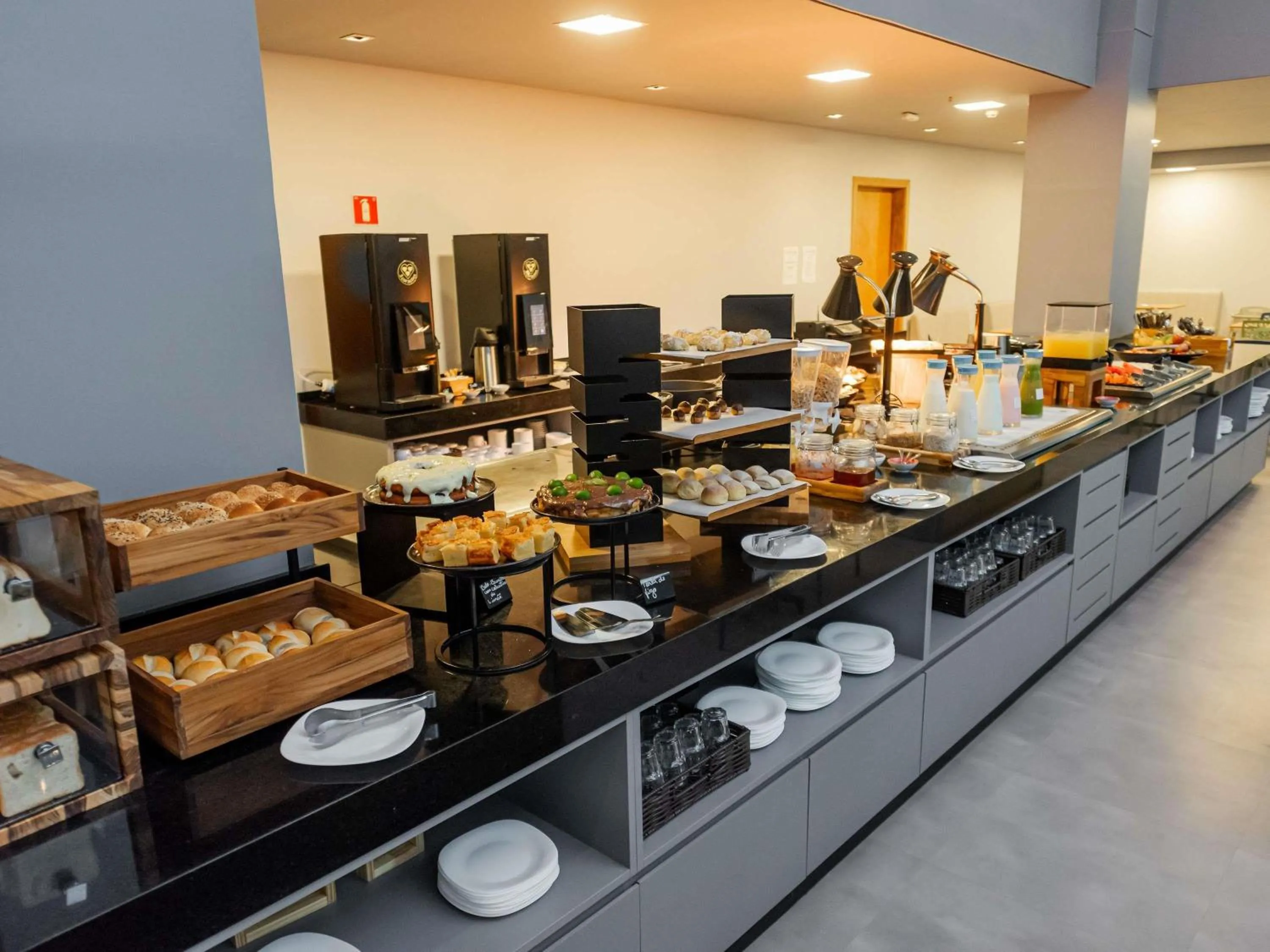 Restaurant/places to eat in ibis Styles Goiânia Shopping Estação