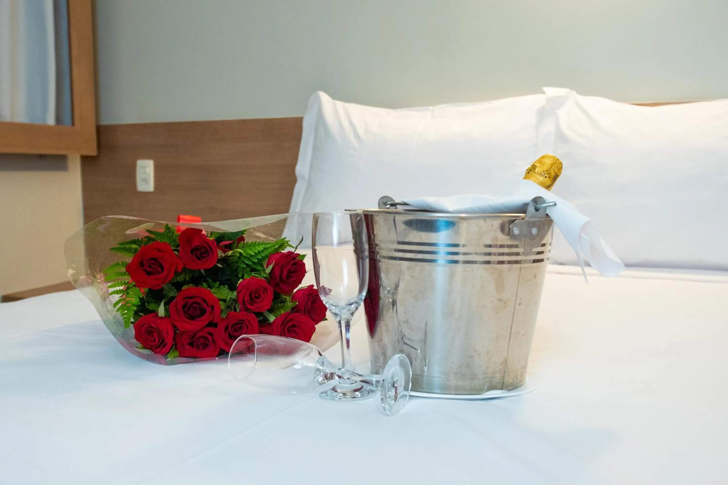 Decorative detail, Bed in ibis Styles Goiânia Shopping Estação