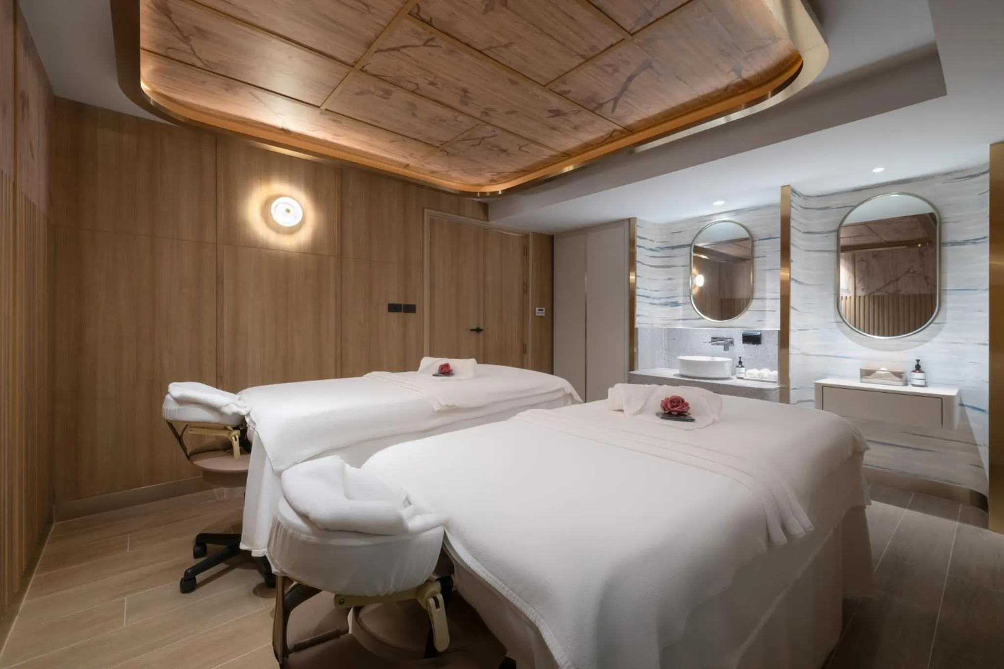 Massage, Bed in TRIBE Living Bangkok Sukhumvit 39 by AccorHotels