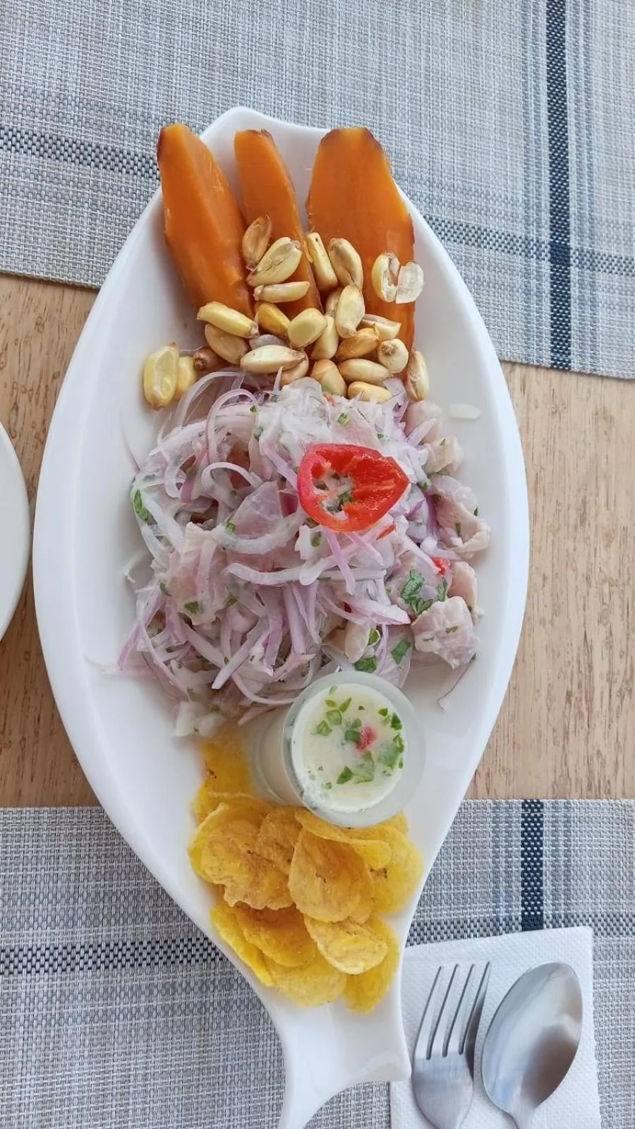 Food and drinks in PUNTA VELEROS ROOFTOP