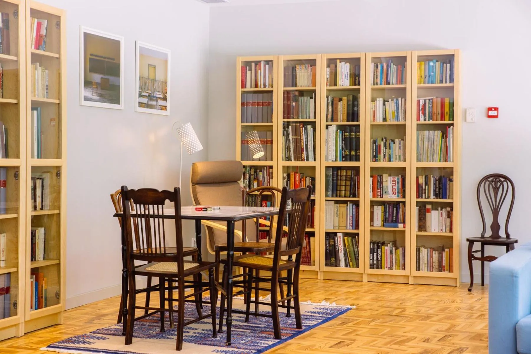 Communal lounge/ TV room in Hotel Rural Misarela