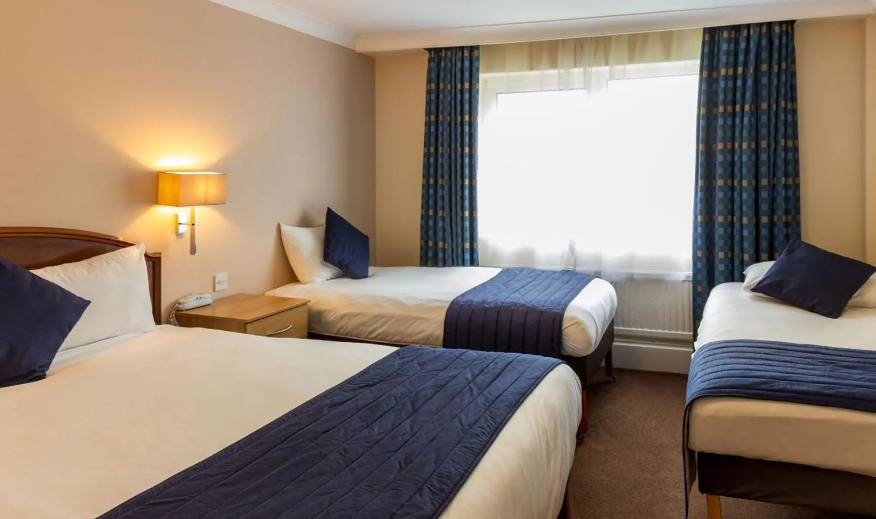 Bedroom, Bed in Britannia Leeds Bradford Airport
