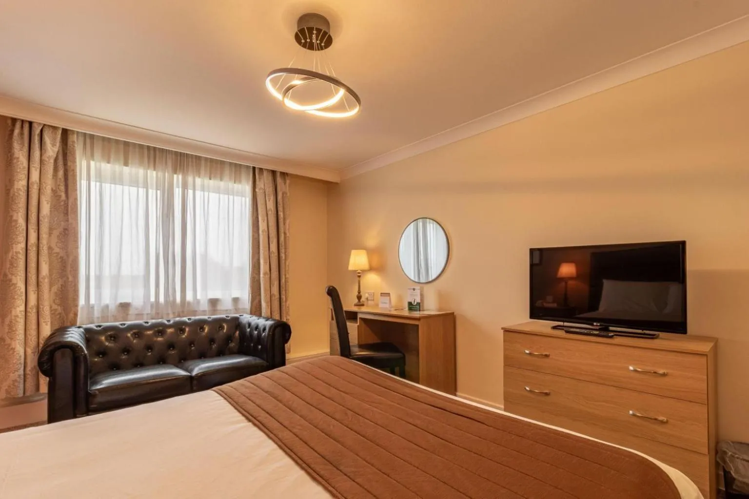 Bedroom, Bed in Britannia Leeds Bradford Airport