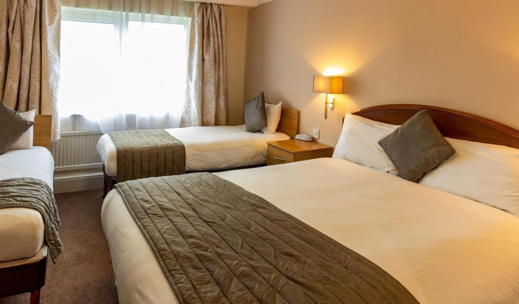 Bedroom, Bed in Britannia Leeds Bradford Airport