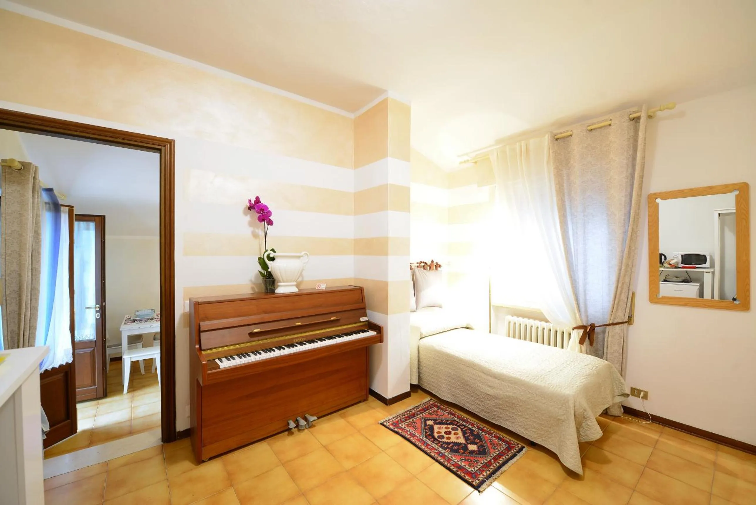 Bed in Bed and Breakfast Due Leoni