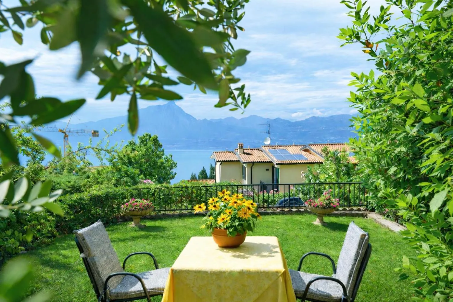 Bed and Breakfast Due Leoni