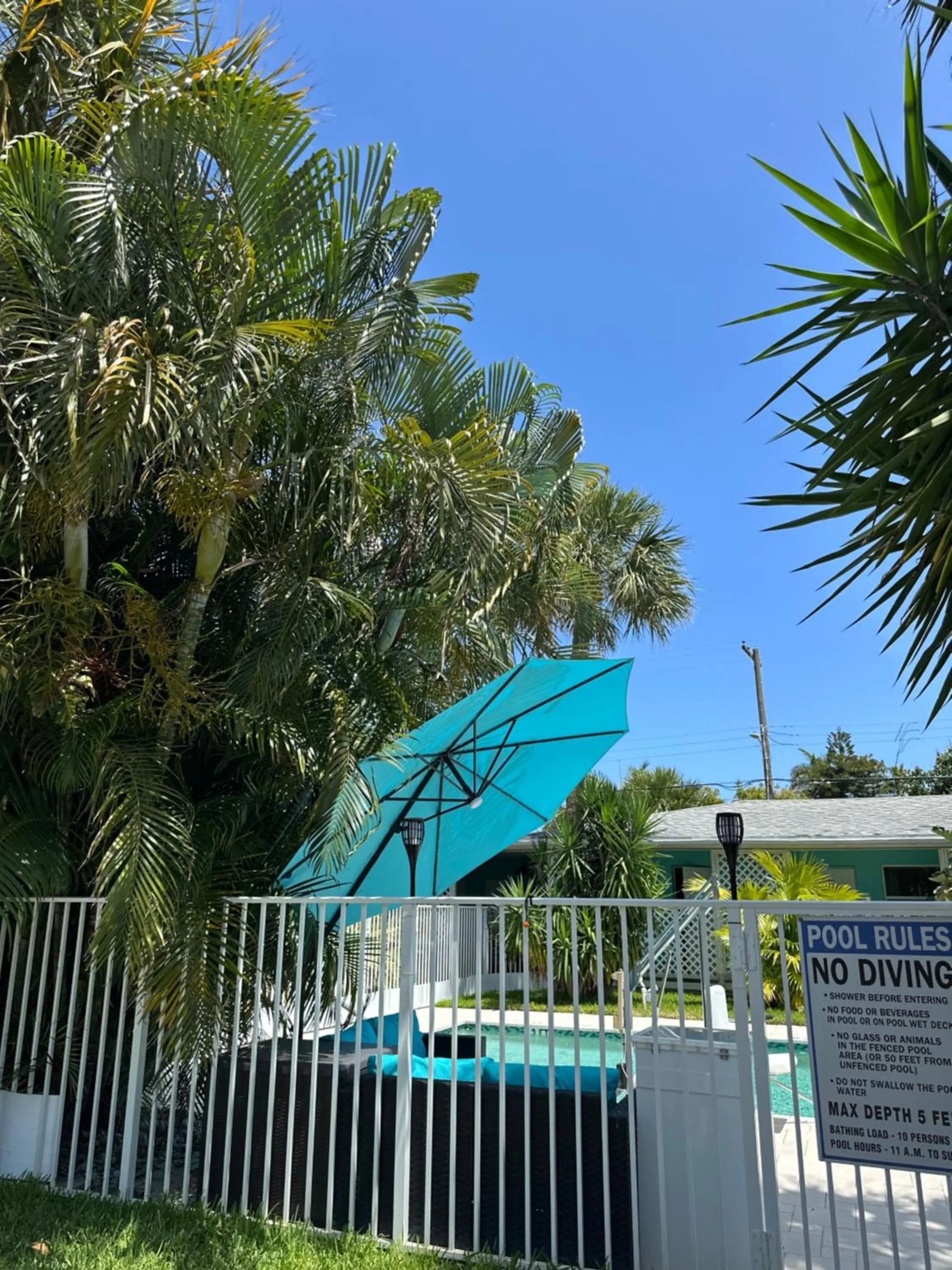 Pool view in White Horse Motel