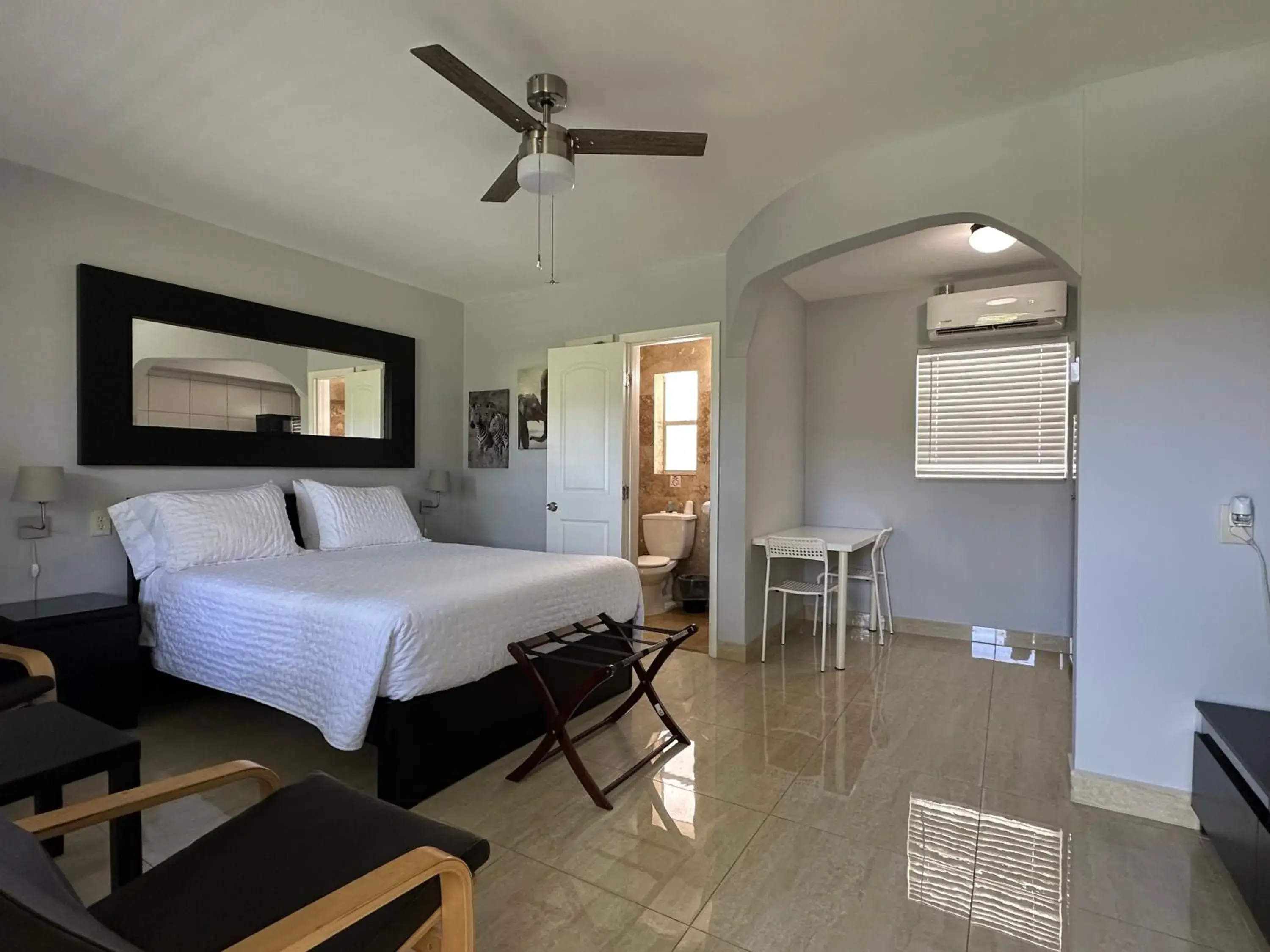 Studio in White Horse Motel Studio in White Horse Motel