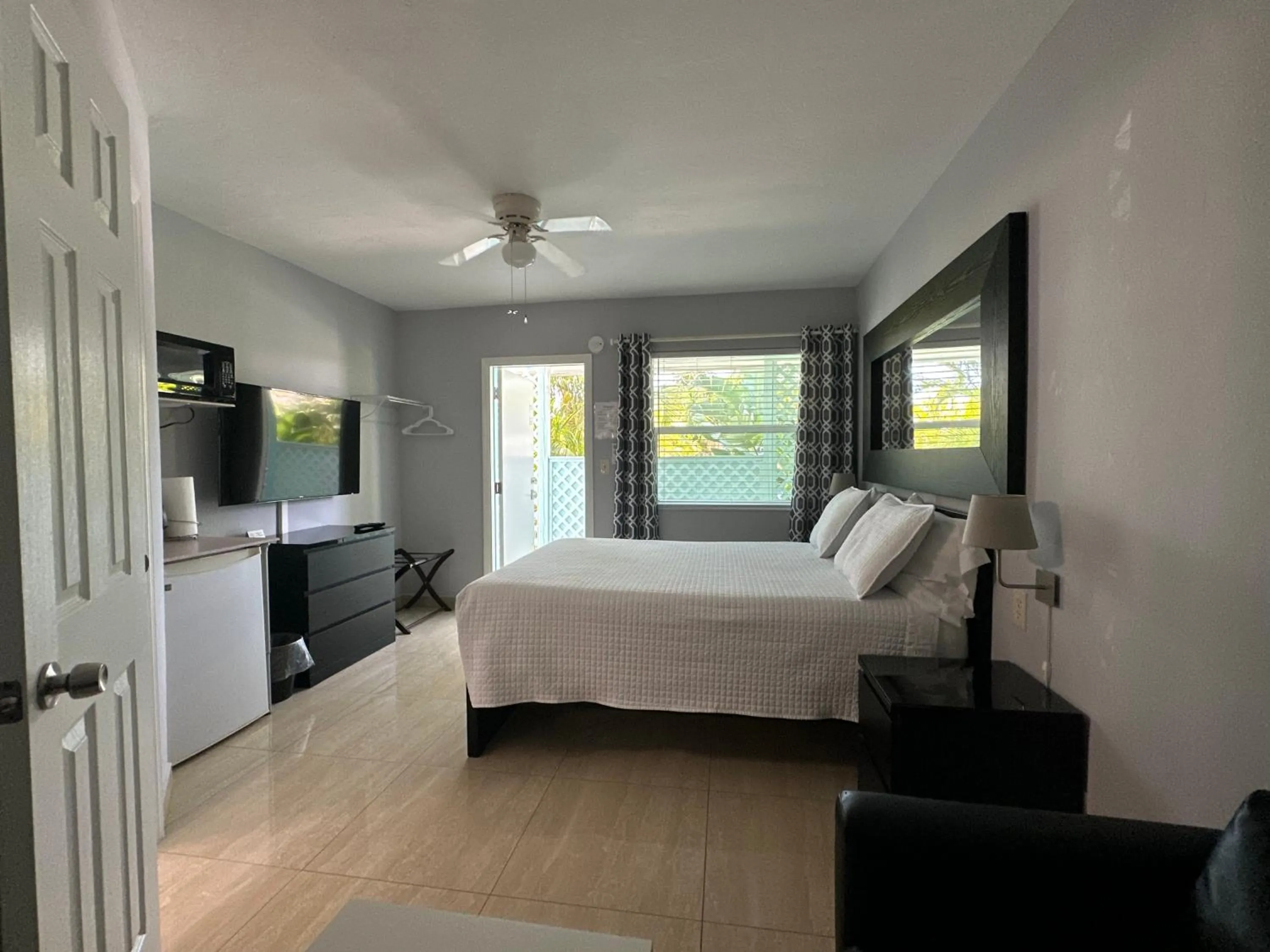 View (from property/room), Bed in White Horse Motel