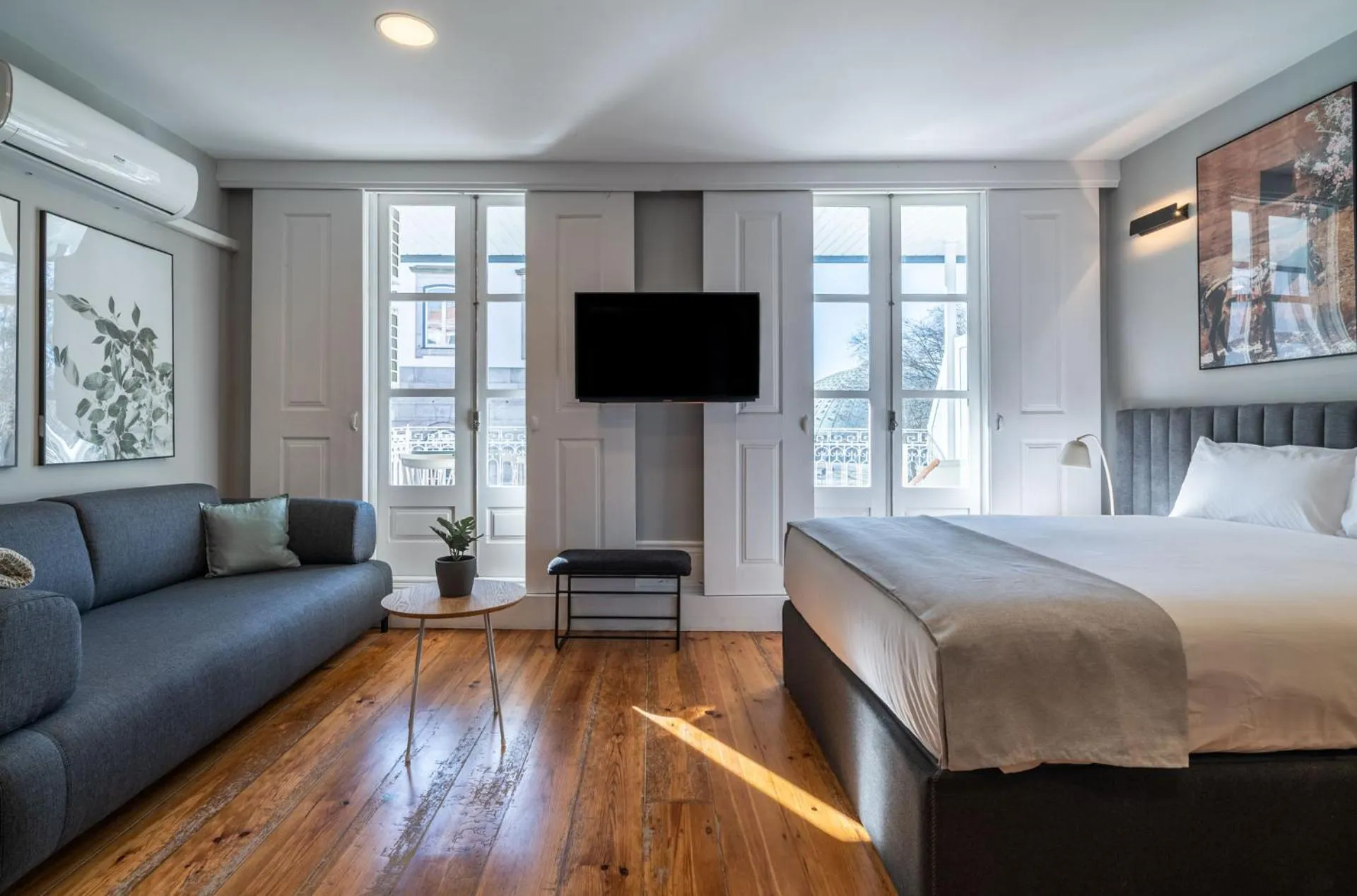 Bed in Limehome Porto Rua de Dom Manuel II