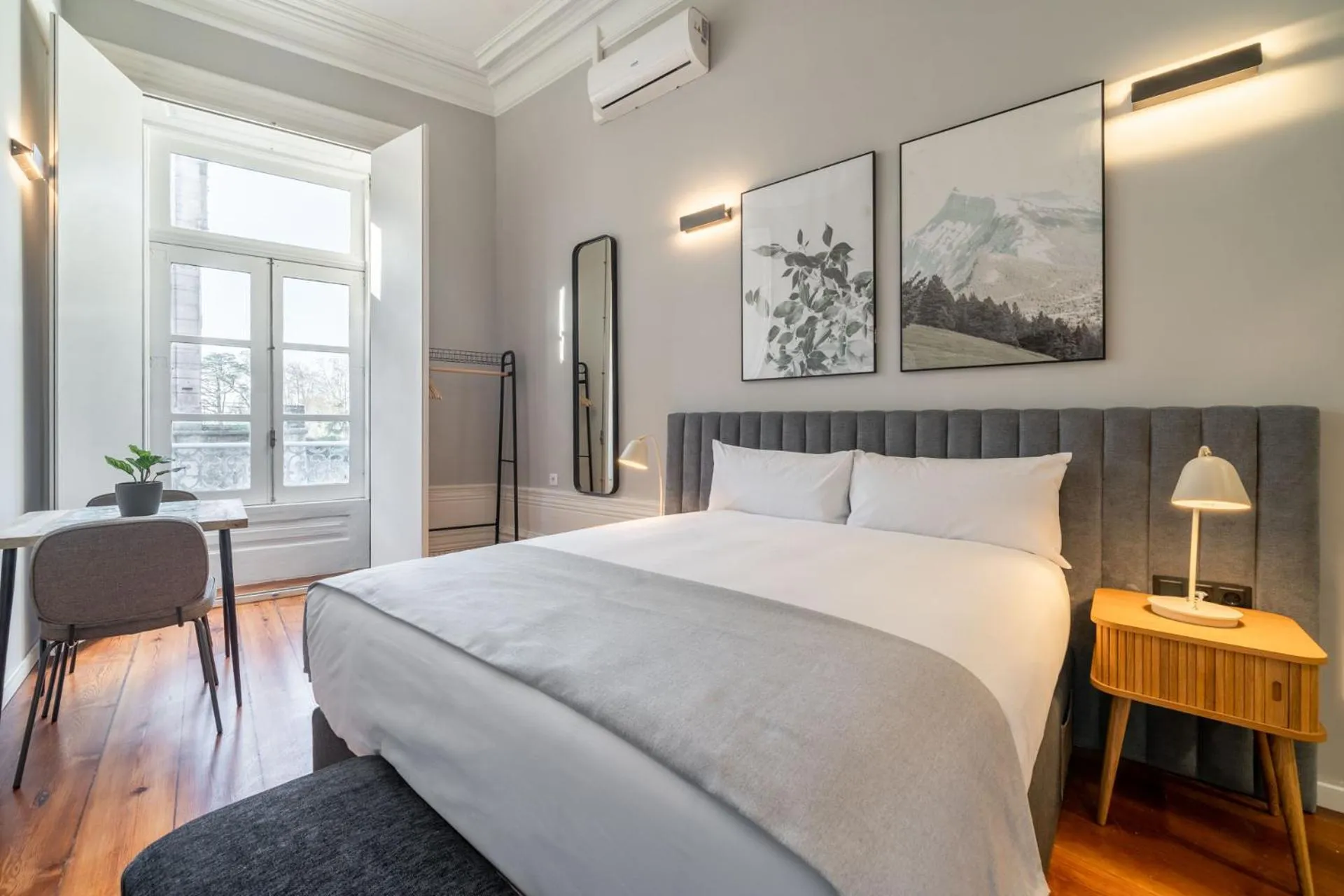 Bed in Limehome Porto Rua de Dom Manuel II