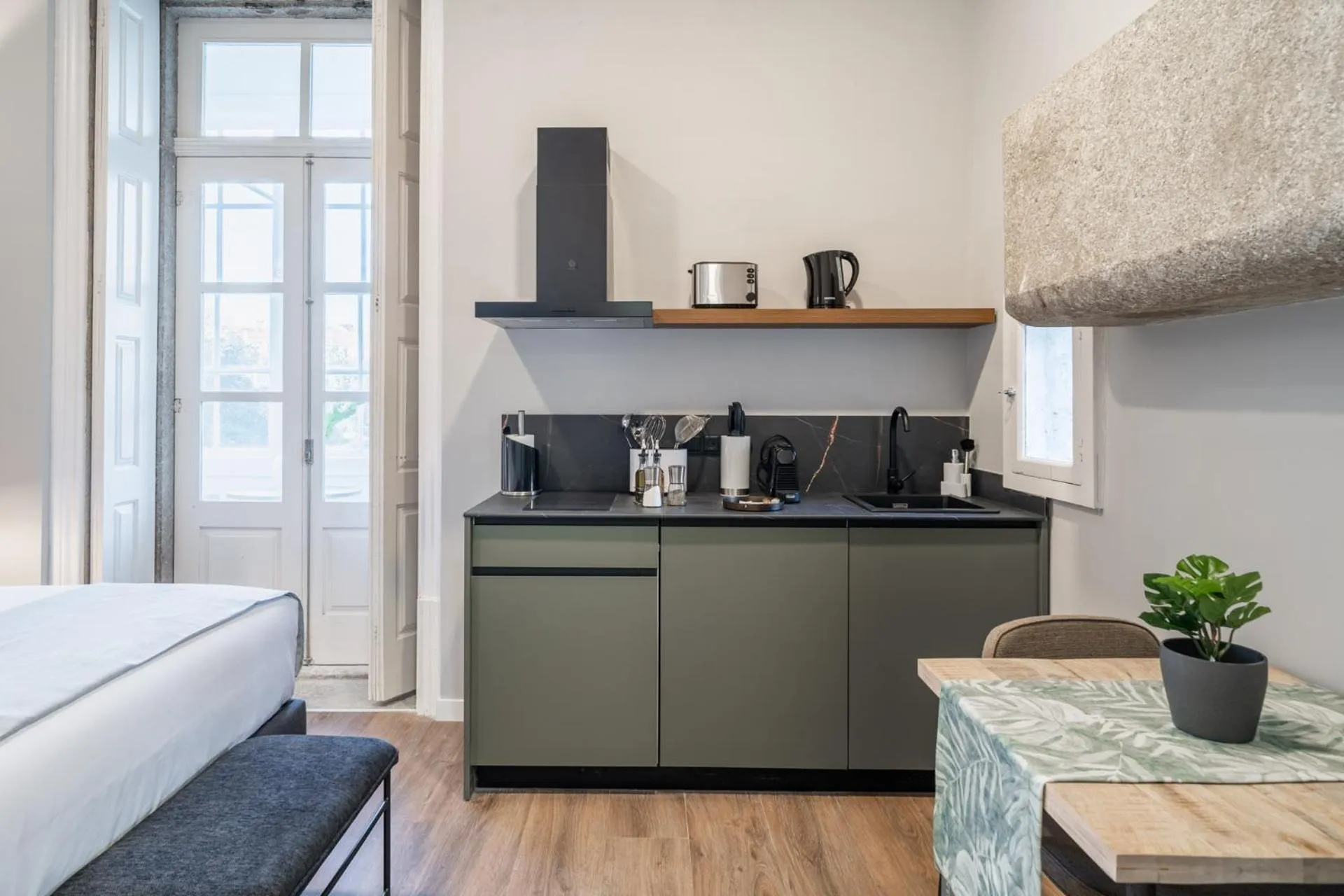 Bed in Limehome Porto Rua de Dom Manuel II