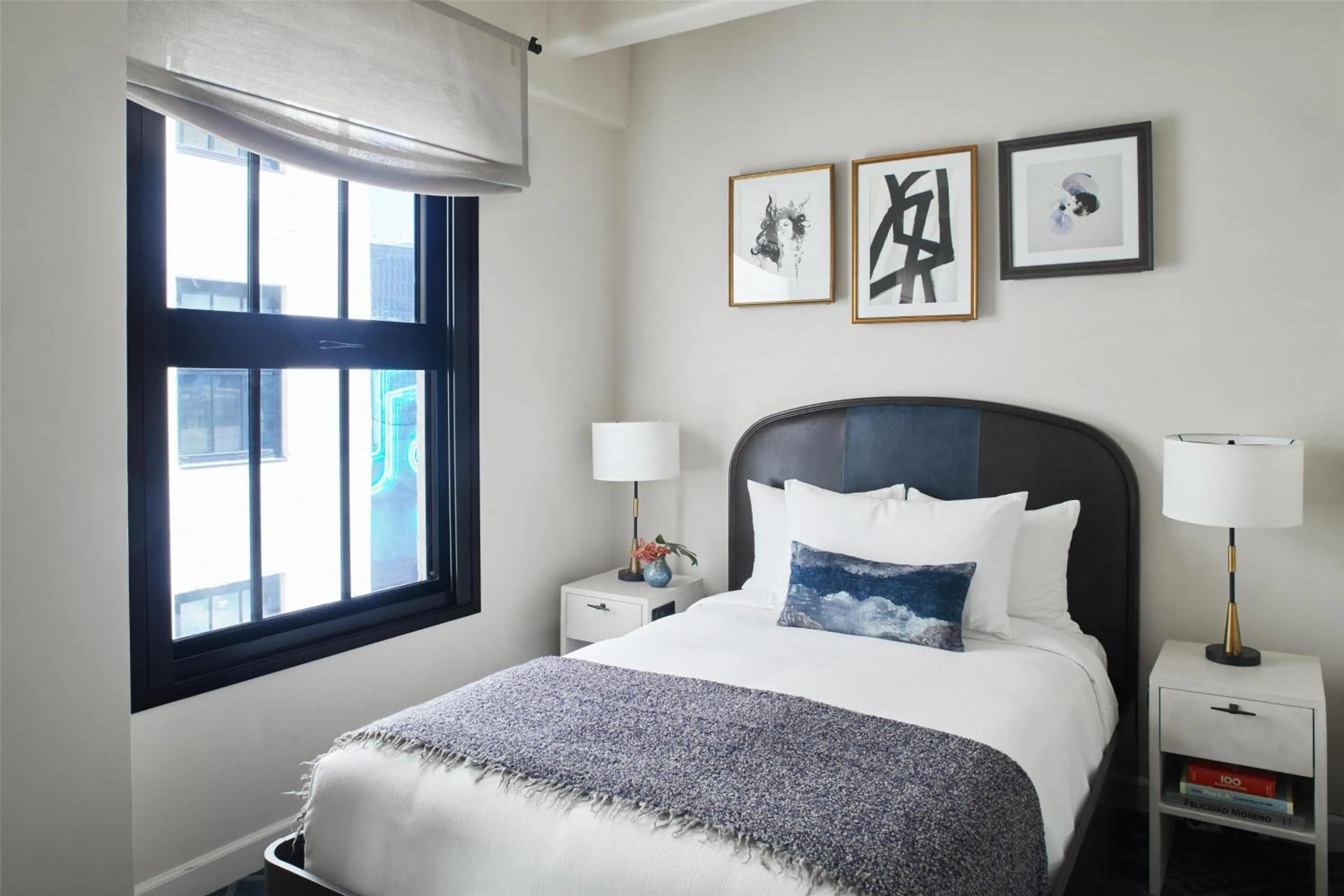 Bedroom, Bed in Hotel Figueroa, Unbound Collection by Hyatt