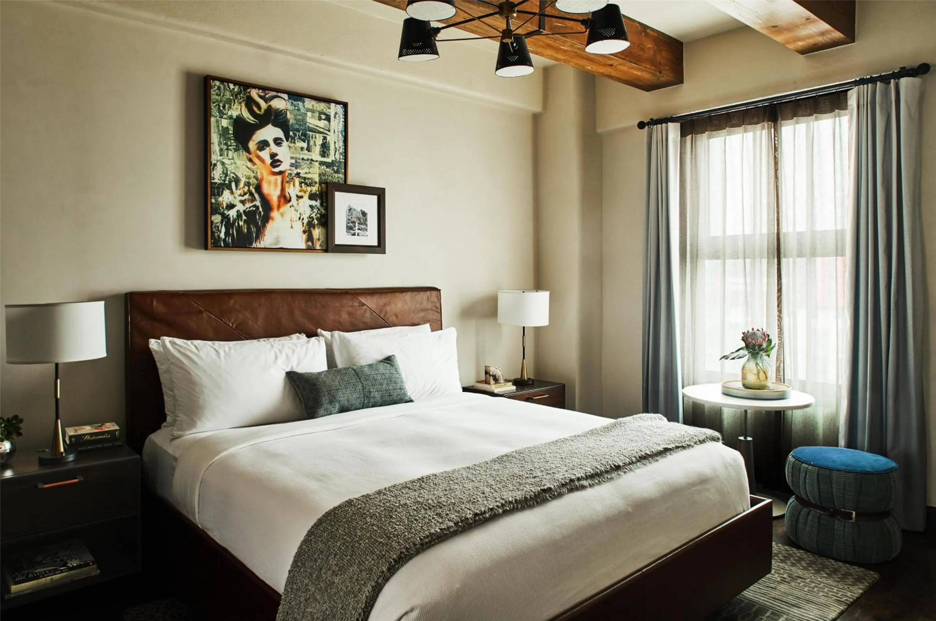 Photo of the whole room, Bed in Hotel Figueroa, Unbound Collection by Hyatt