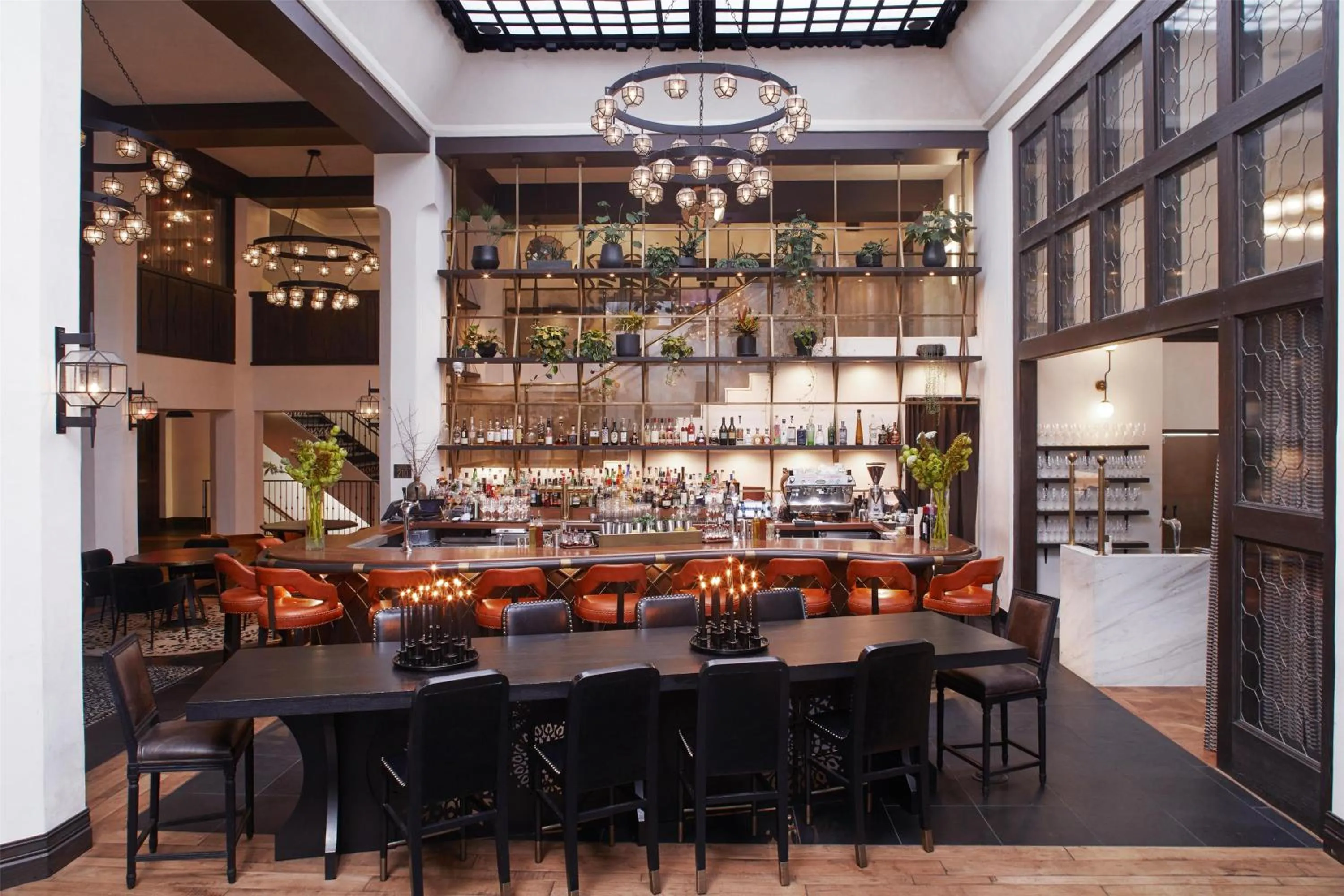 Lounge or bar in Hotel Figueroa, Unbound Collection by Hyatt