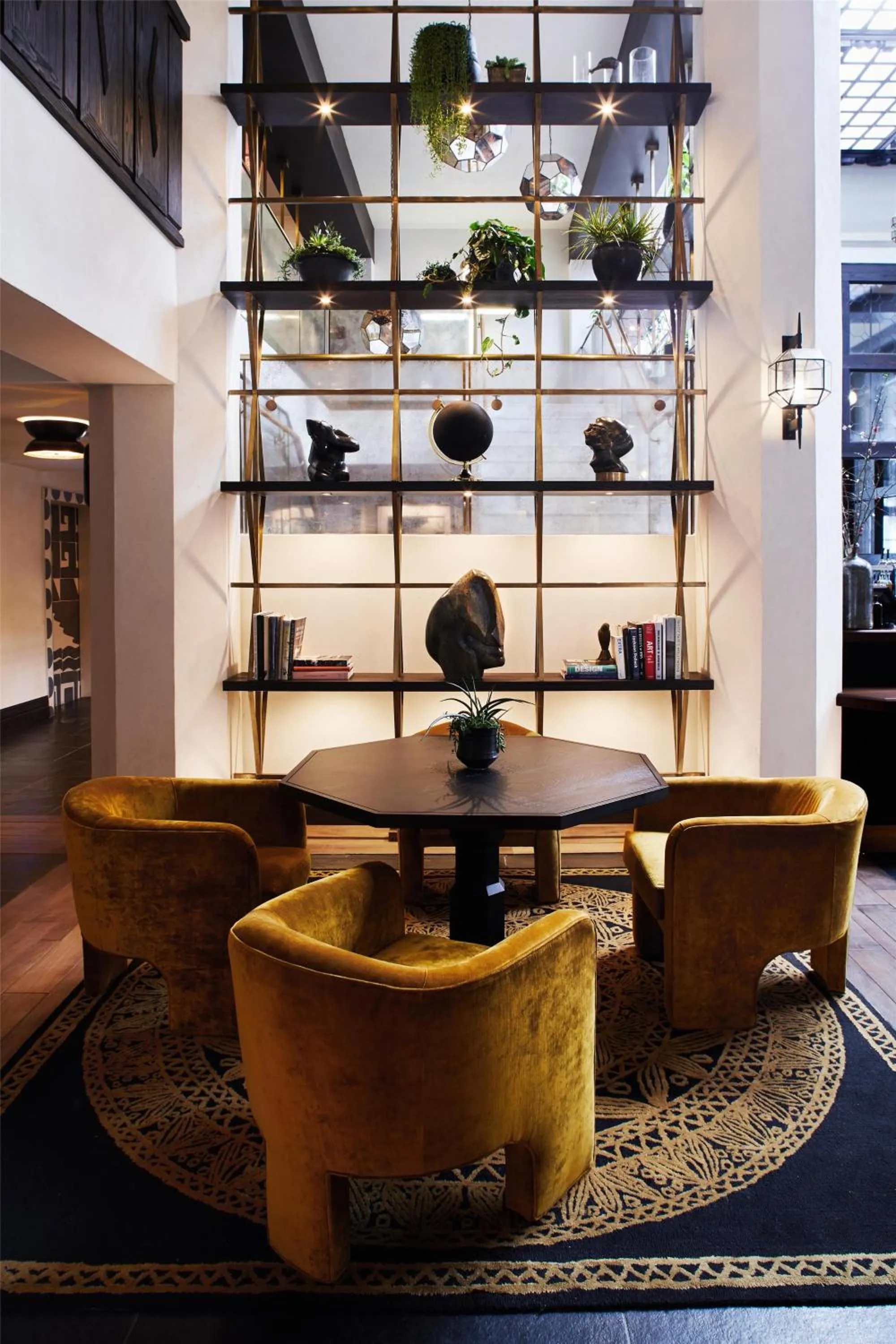 Lounge or bar in Hotel Figueroa, Unbound Collection by Hyatt