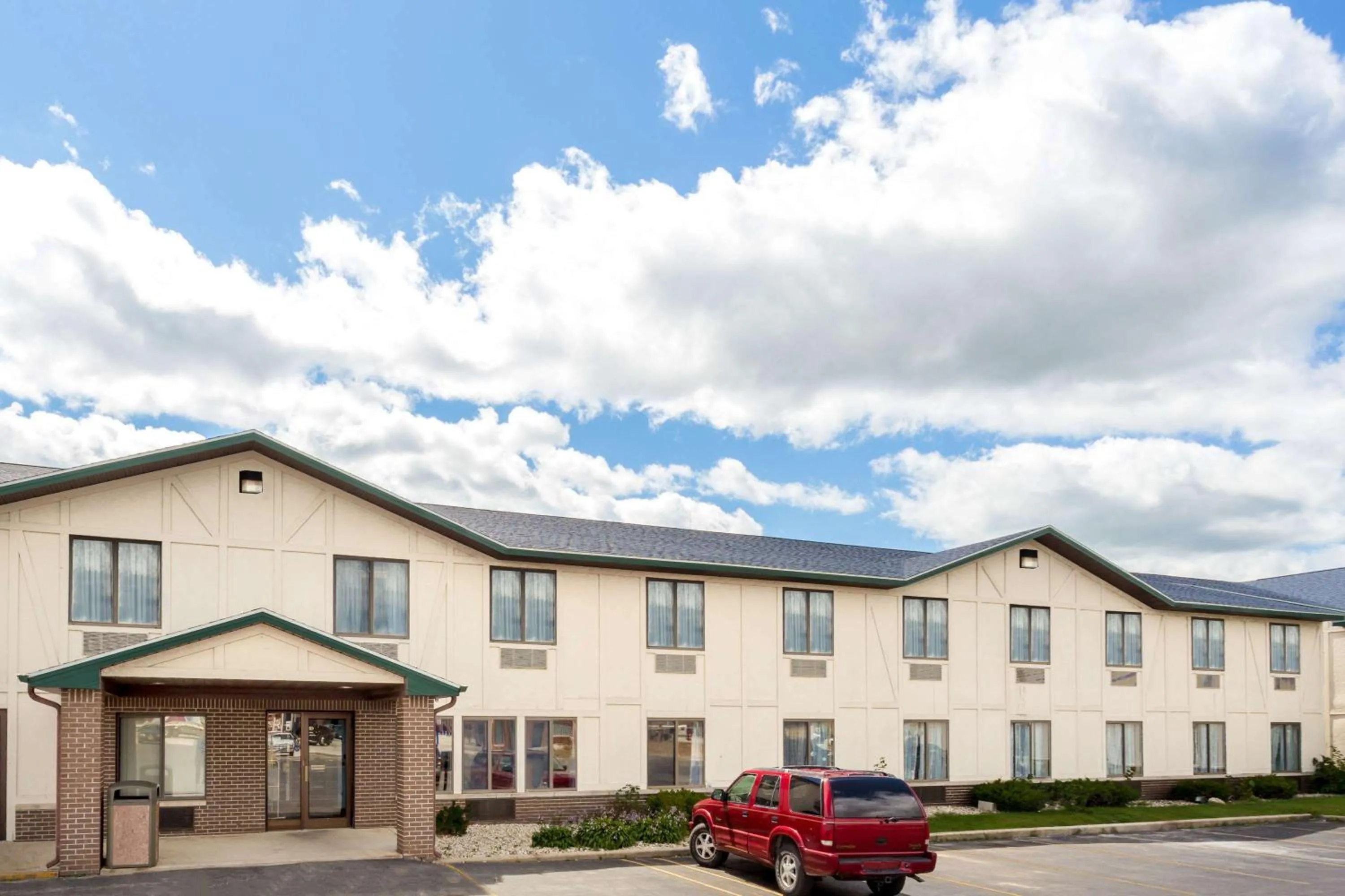 Property building in Delavan Inn and Suites