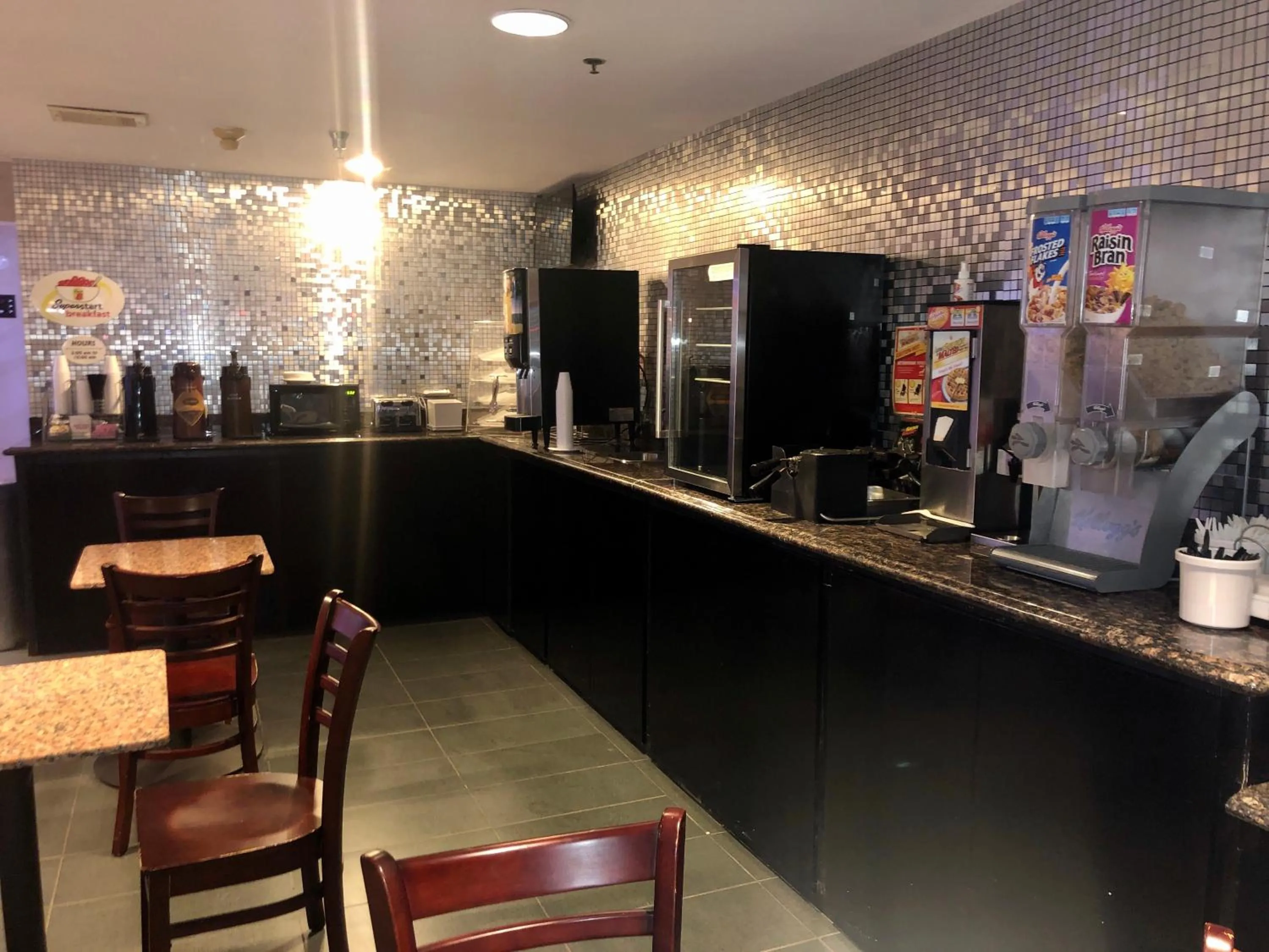 Delavan Inn and Suites