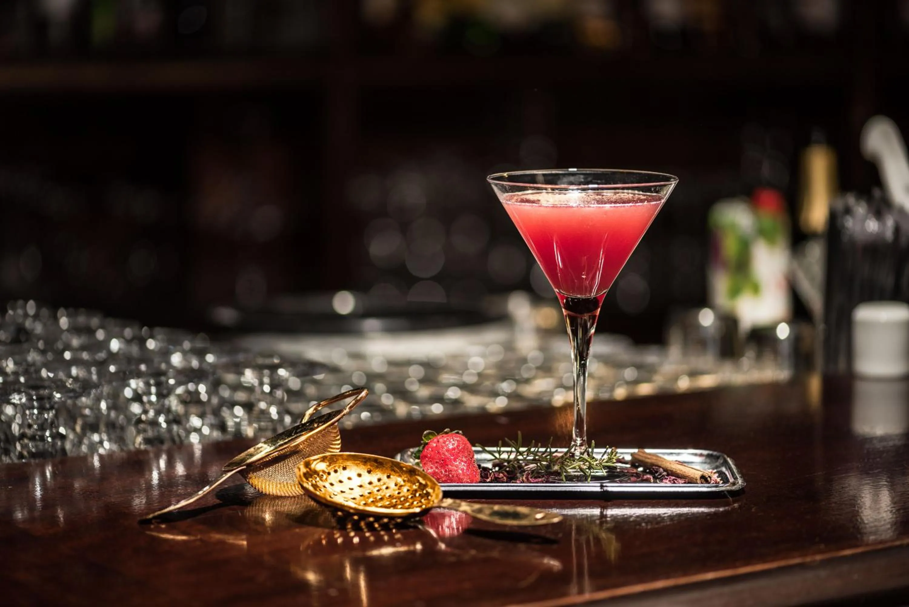 Lounge or bar in Pine Cliffs Suites