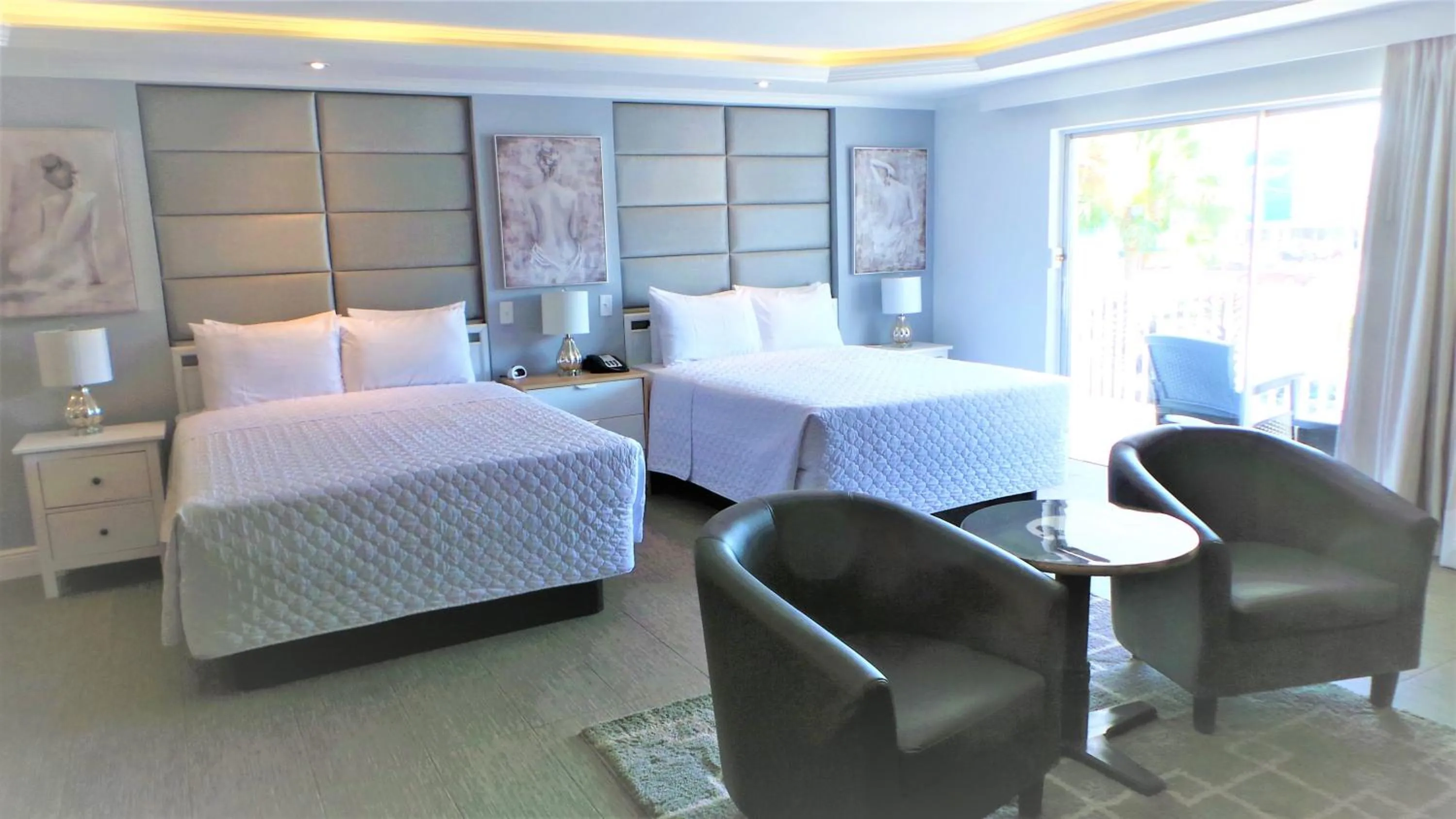 Photo of the whole room, Bed in Island House Resort Hotel