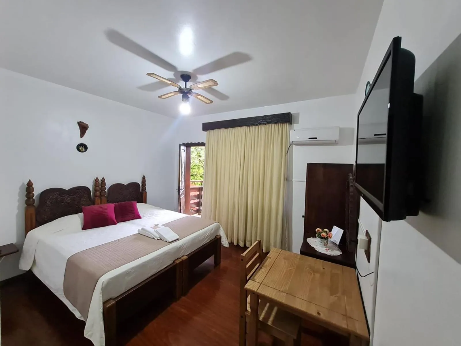 Bed in Hotel Schneider