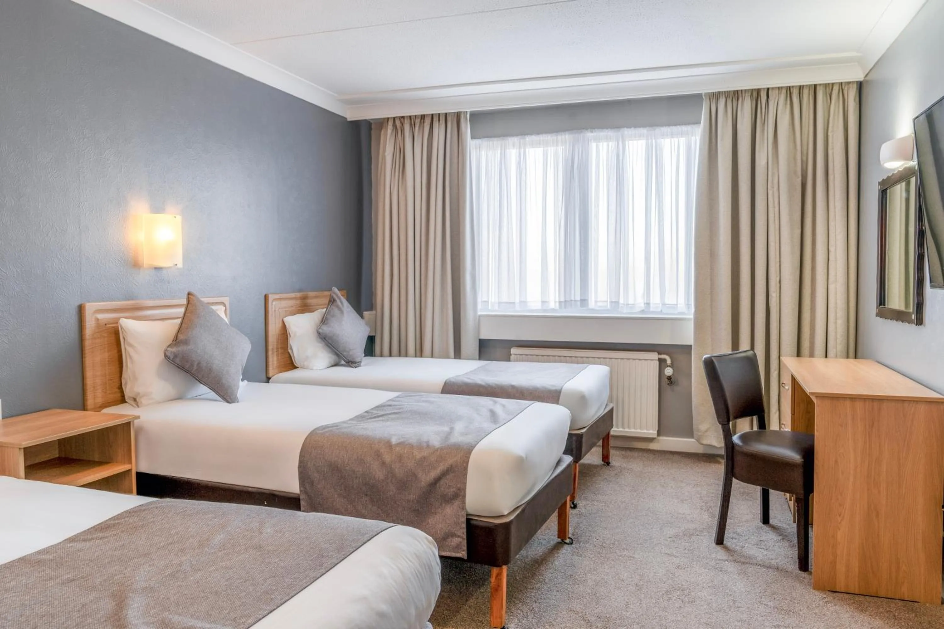 Bed in Airport Hotel Manchester