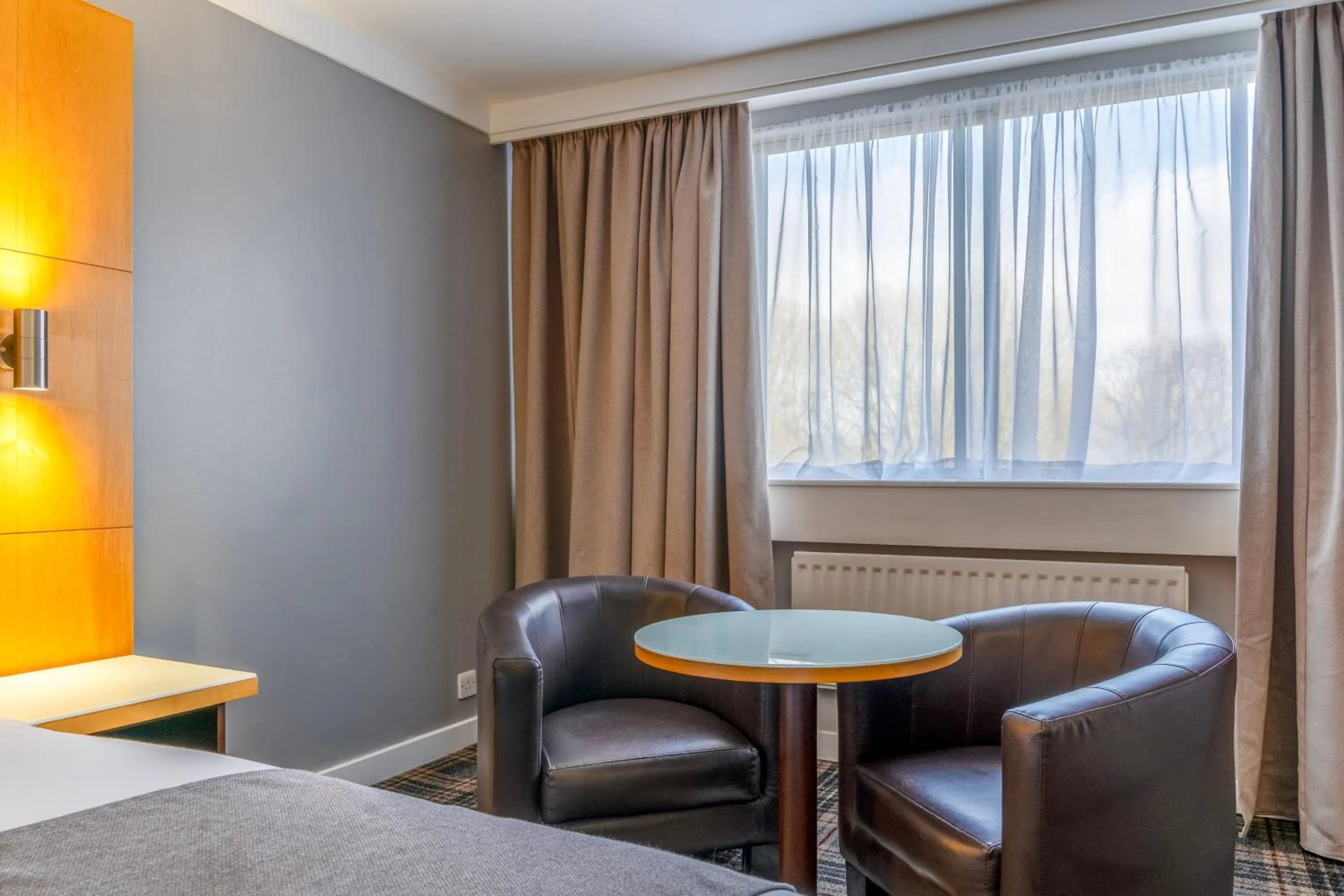 Seating area, Bed in Airport Hotel Manchester