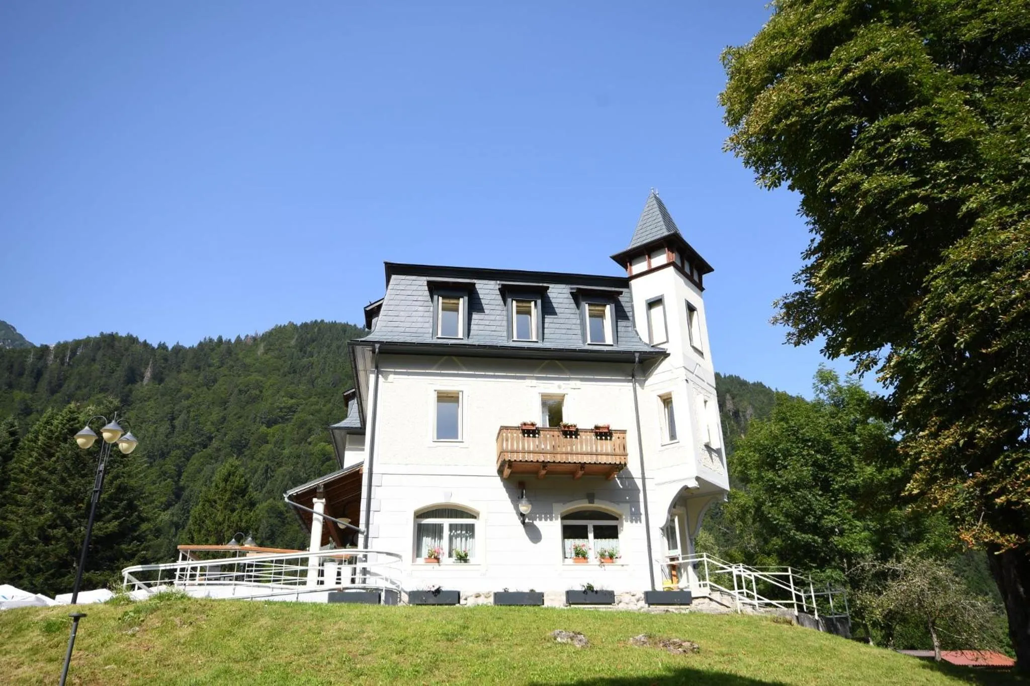 Property building in Hotel Saisera