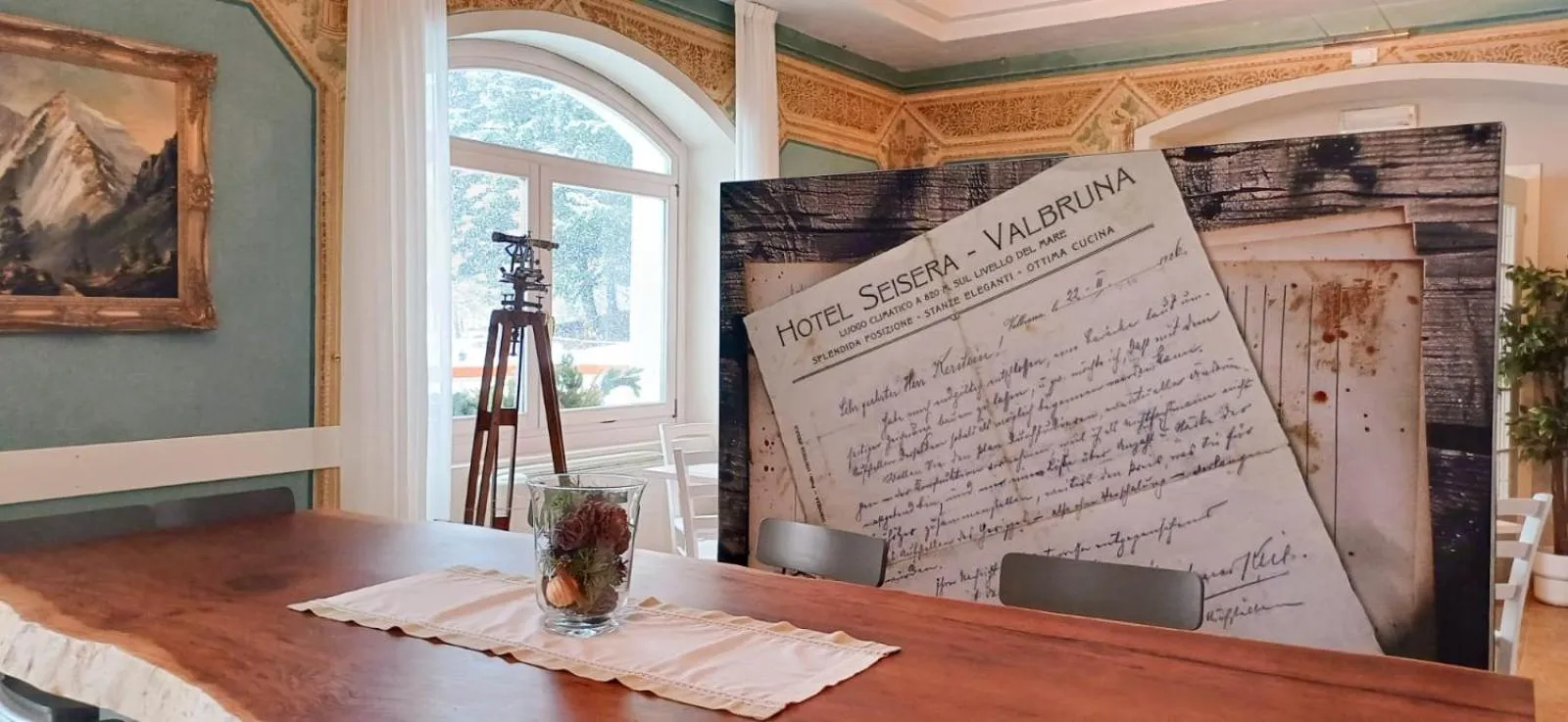 Seating area in Hotel Saisera