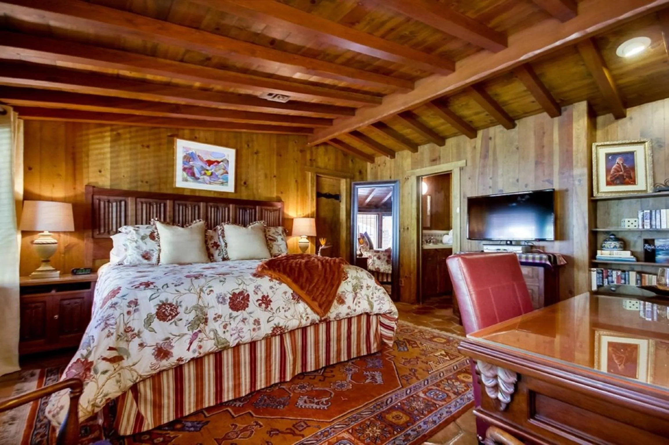 Photo of the whole room, Bed in Vineyard Hacienda