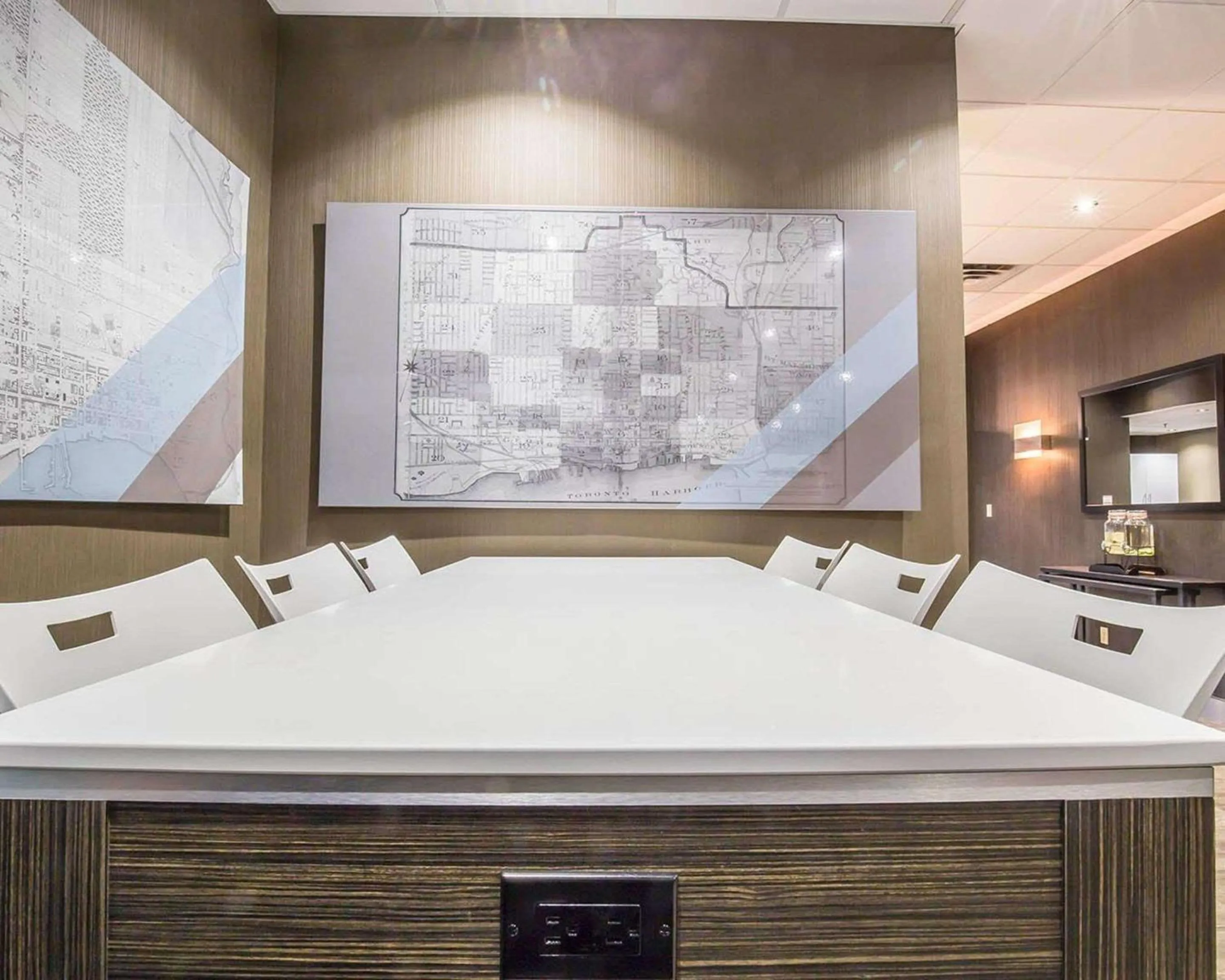 Meeting/conference room in The Saint James Hotel, an Ascend Collection Hotel