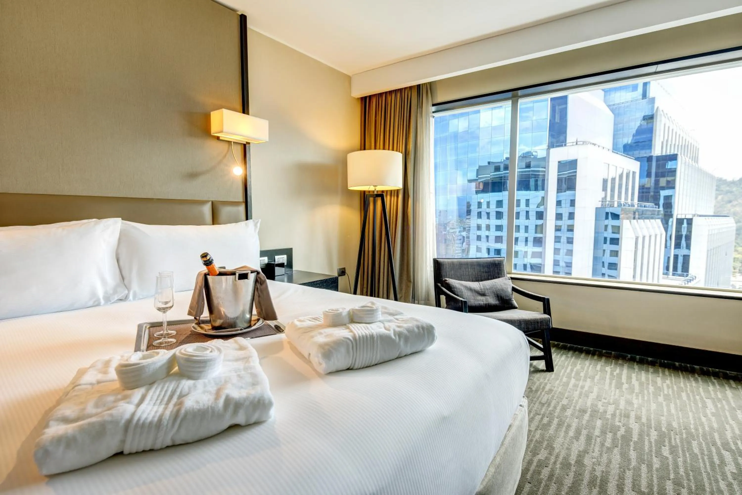 Bed in DoubleTree by Hilton Santiago - Vitacura