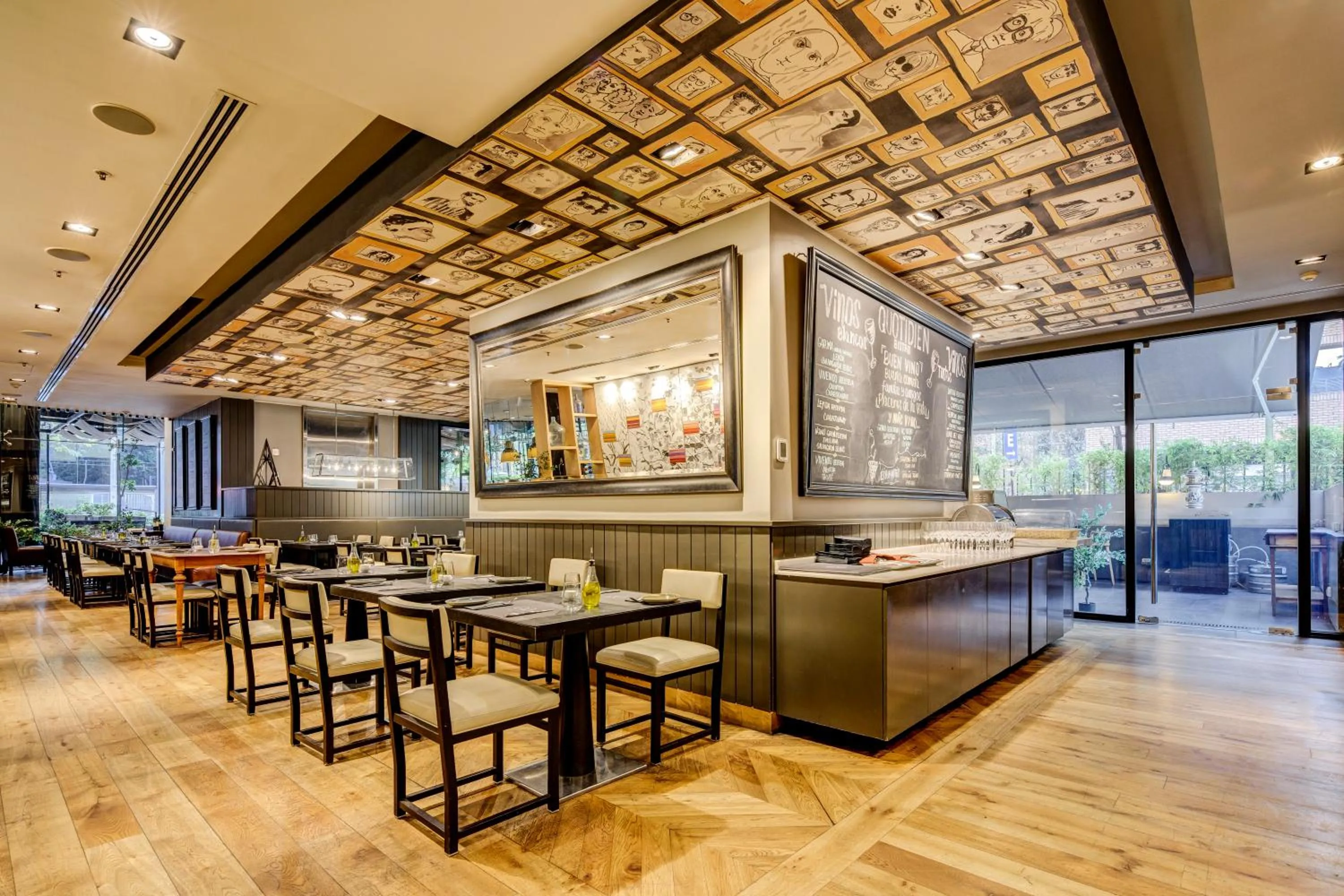 Restaurant/places to eat in DoubleTree by Hilton Santiago - Vitacura