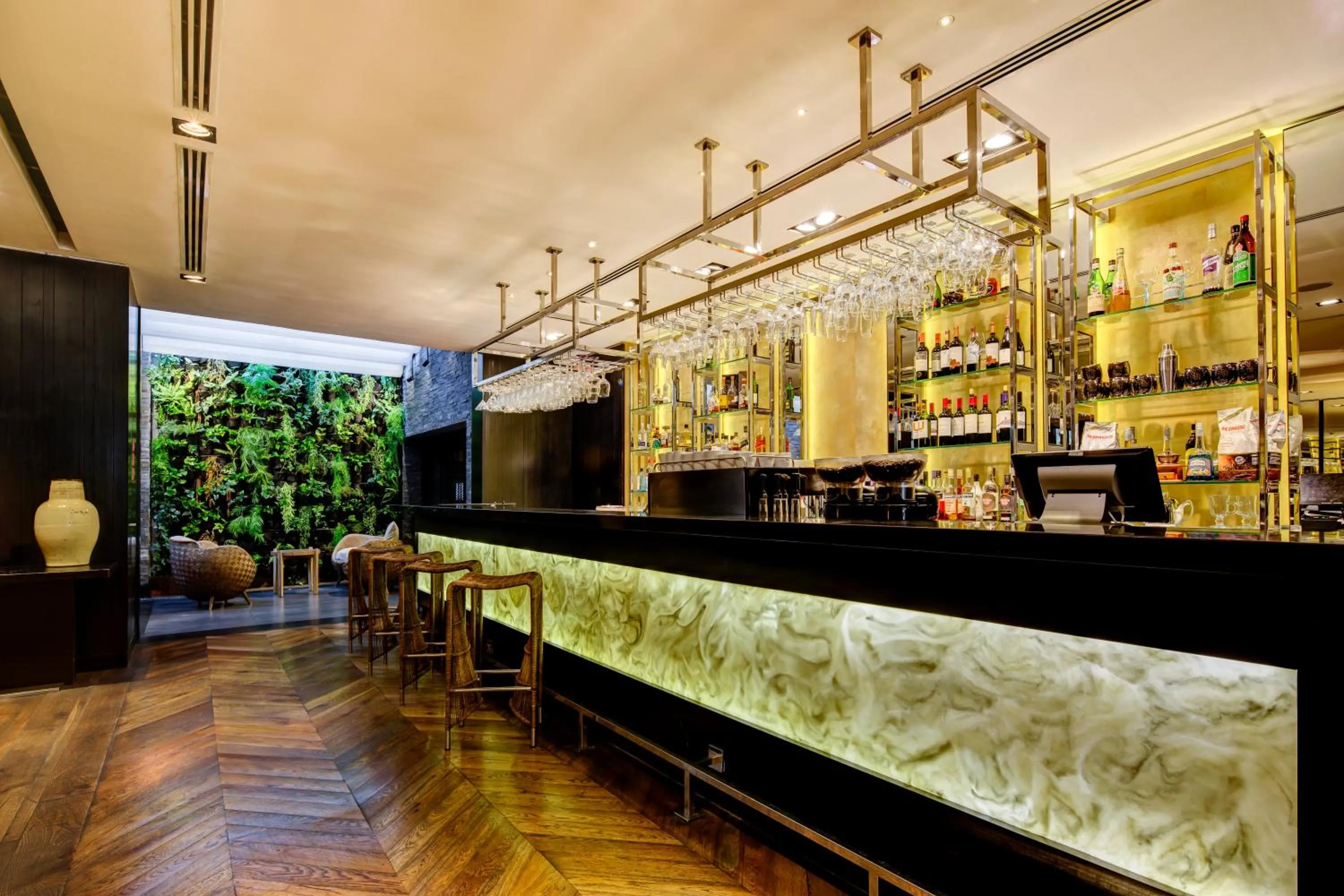 Lounge or bar in DoubleTree by Hilton Santiago - Vitacura