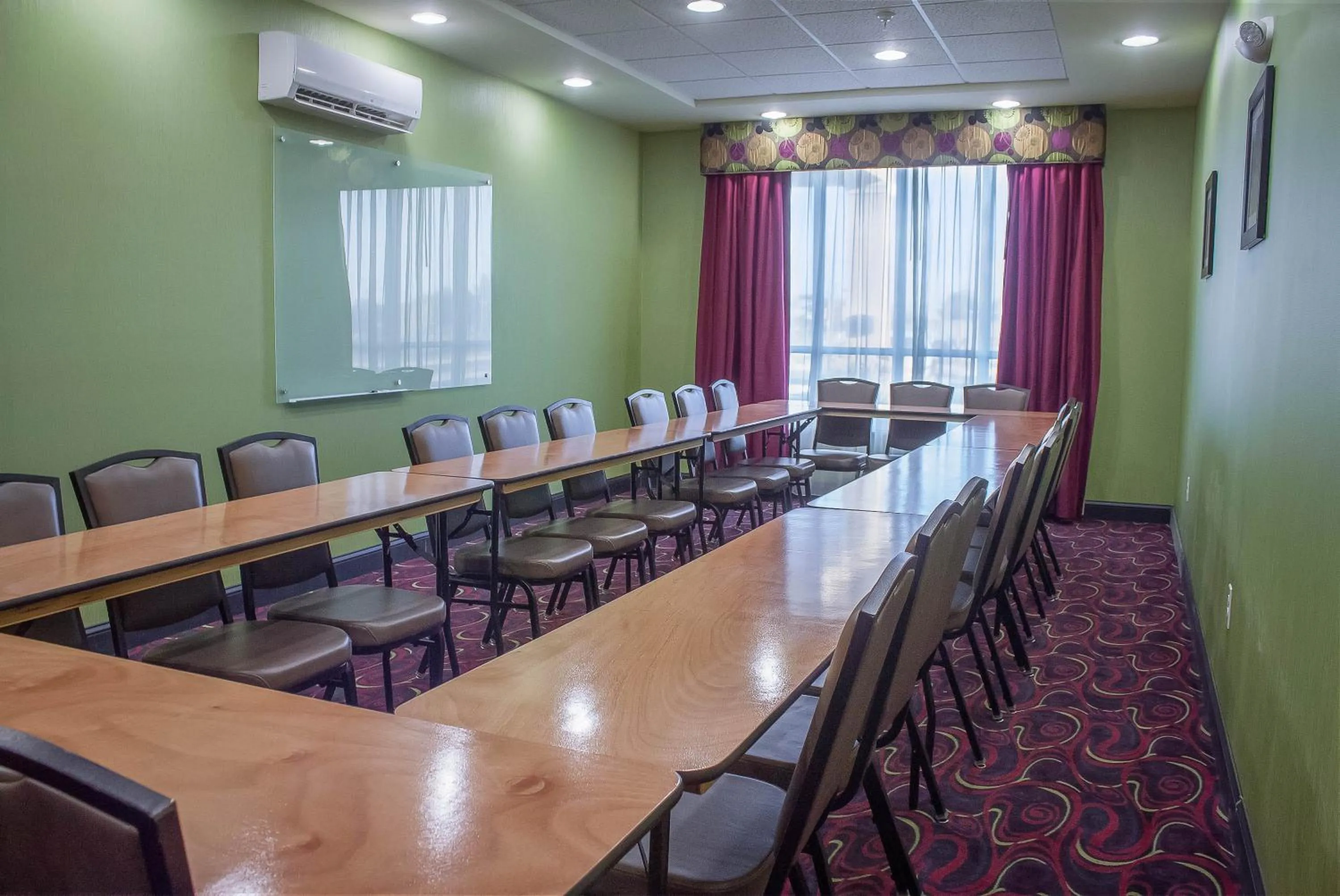 Business facilities in Comfort Inn & Suites Artesia
