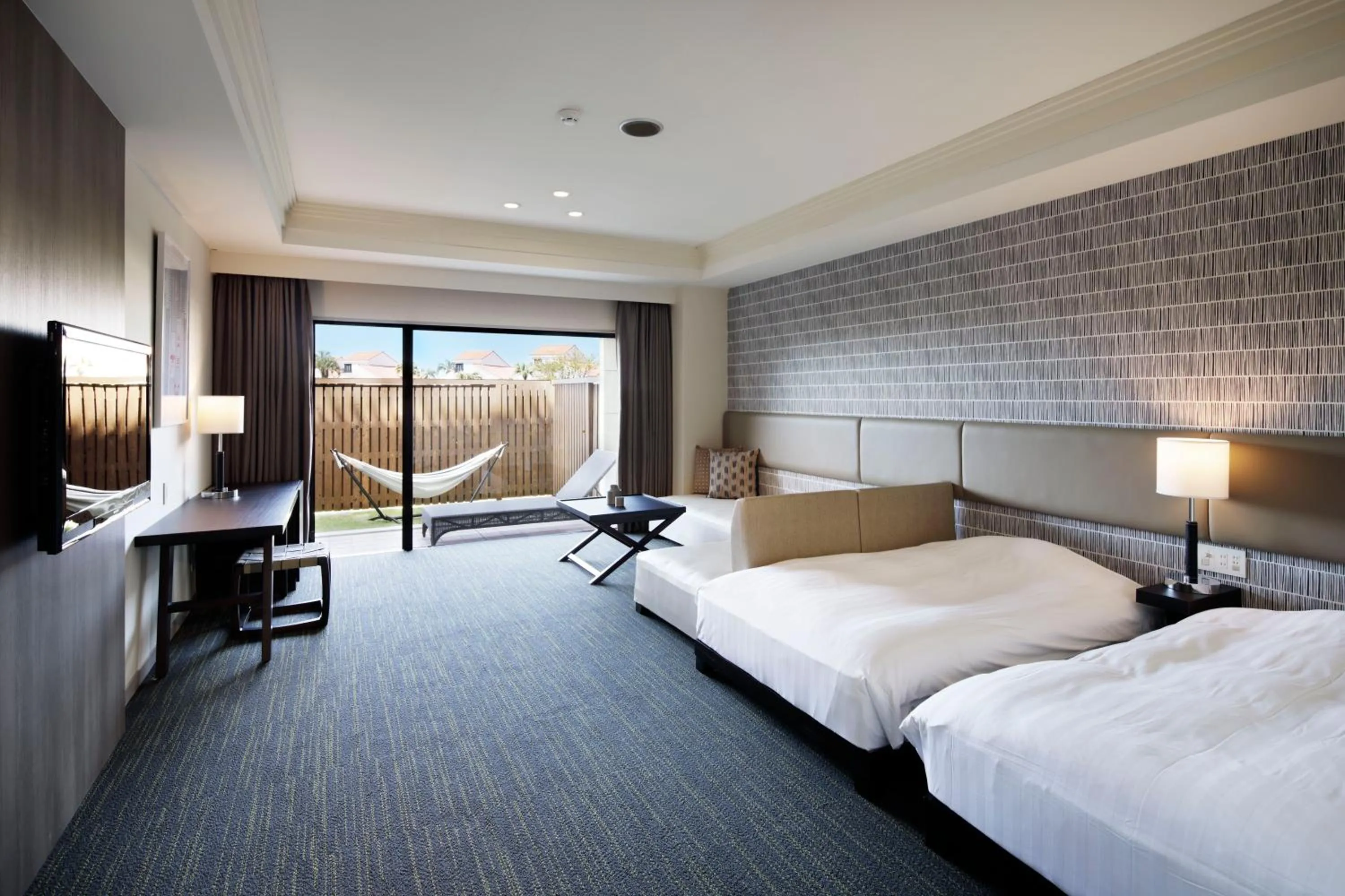 Bed in i + Land Nagasaki