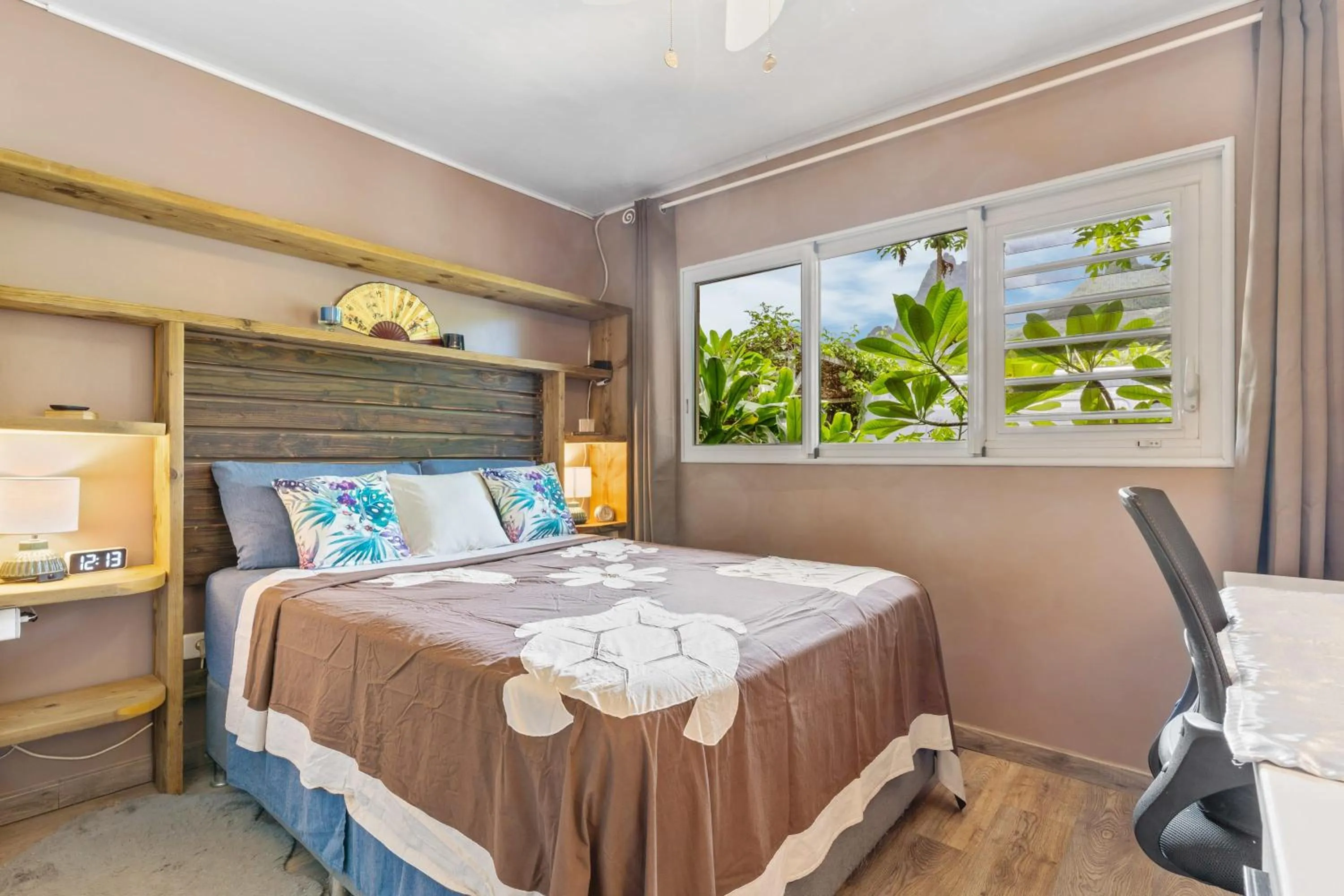 Bed in Fare Oaoa Haapiti