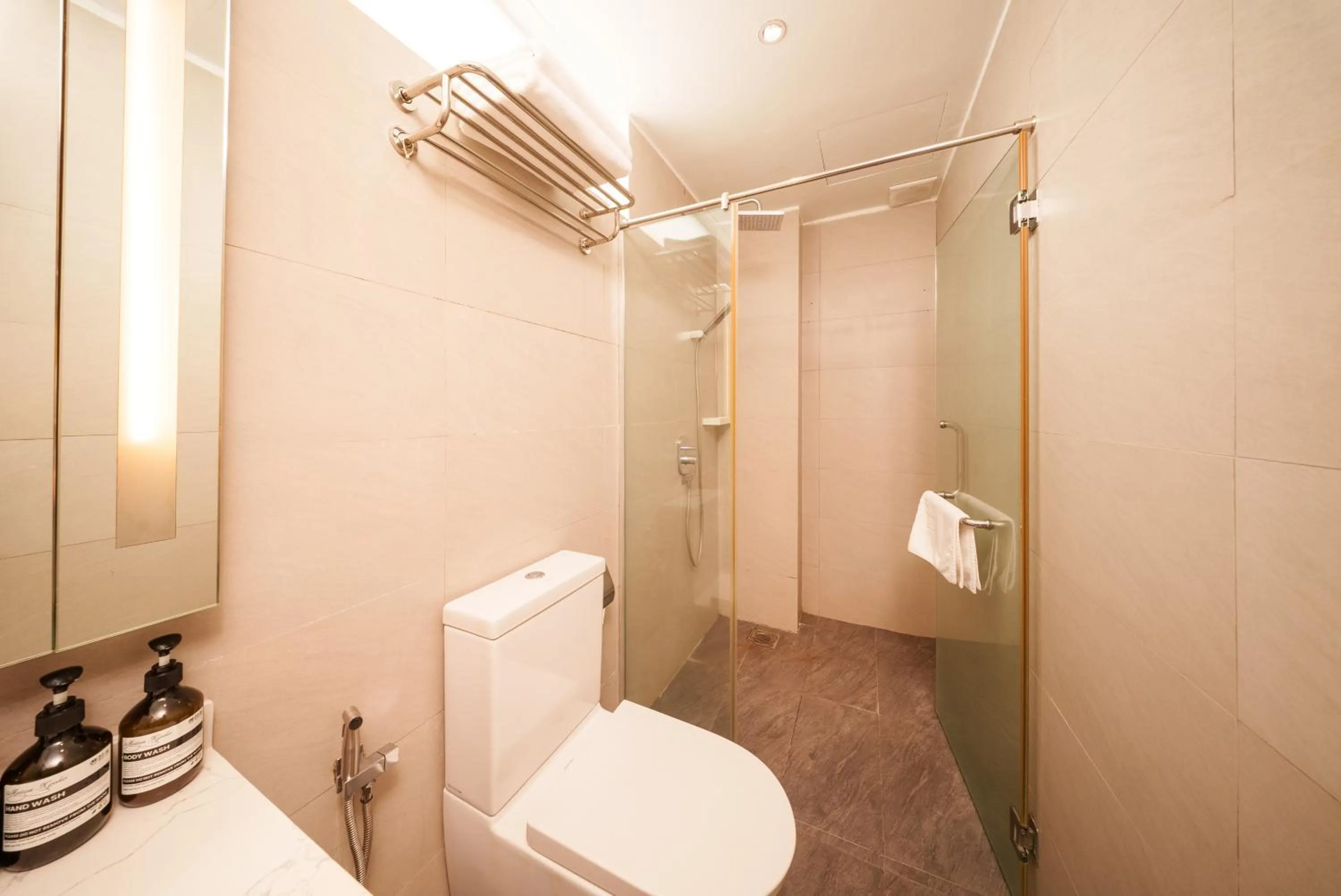 Shower in The Mesui Hotel Bukit Bintang