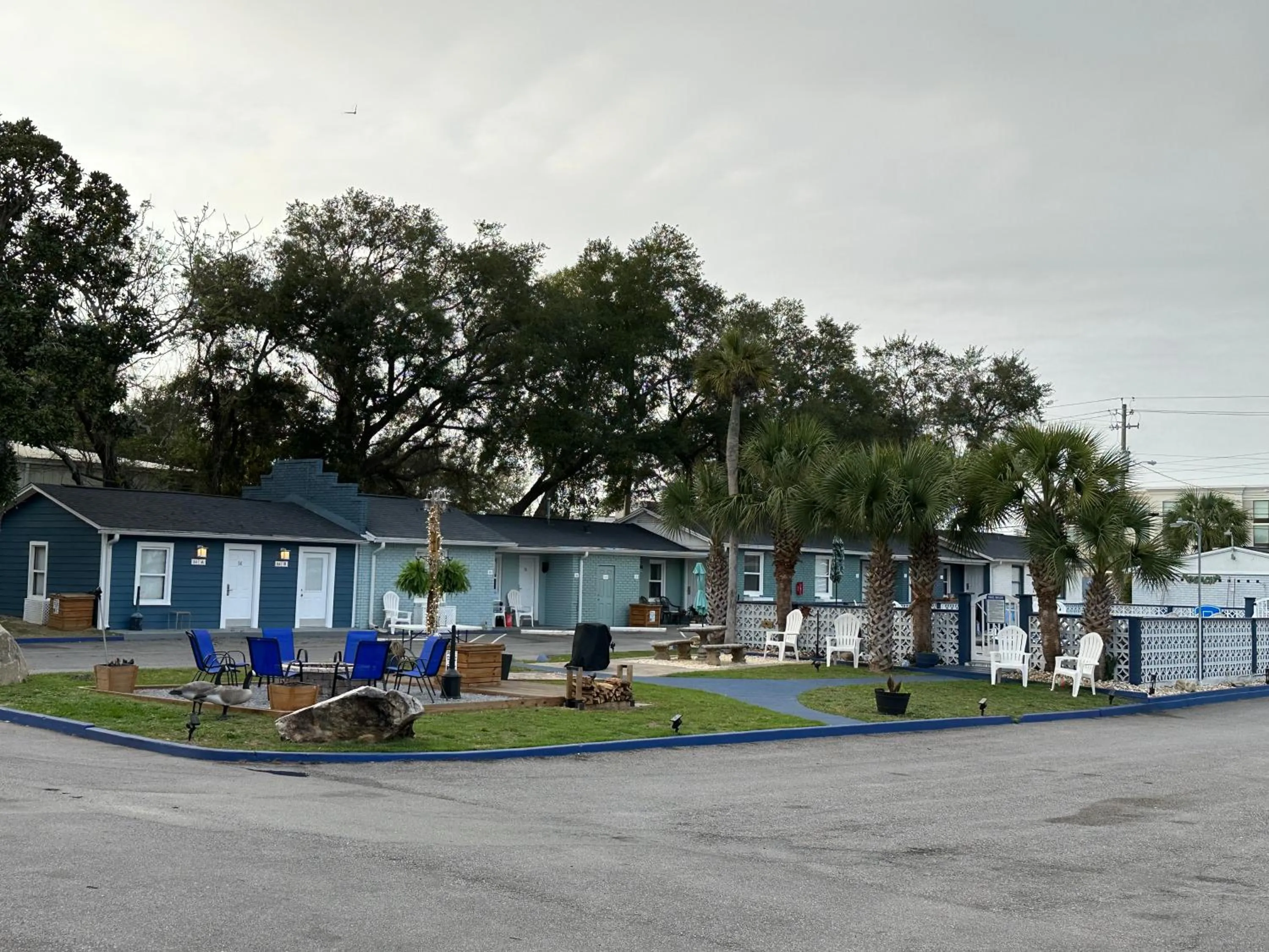 Property building in Gulf Coast Inn