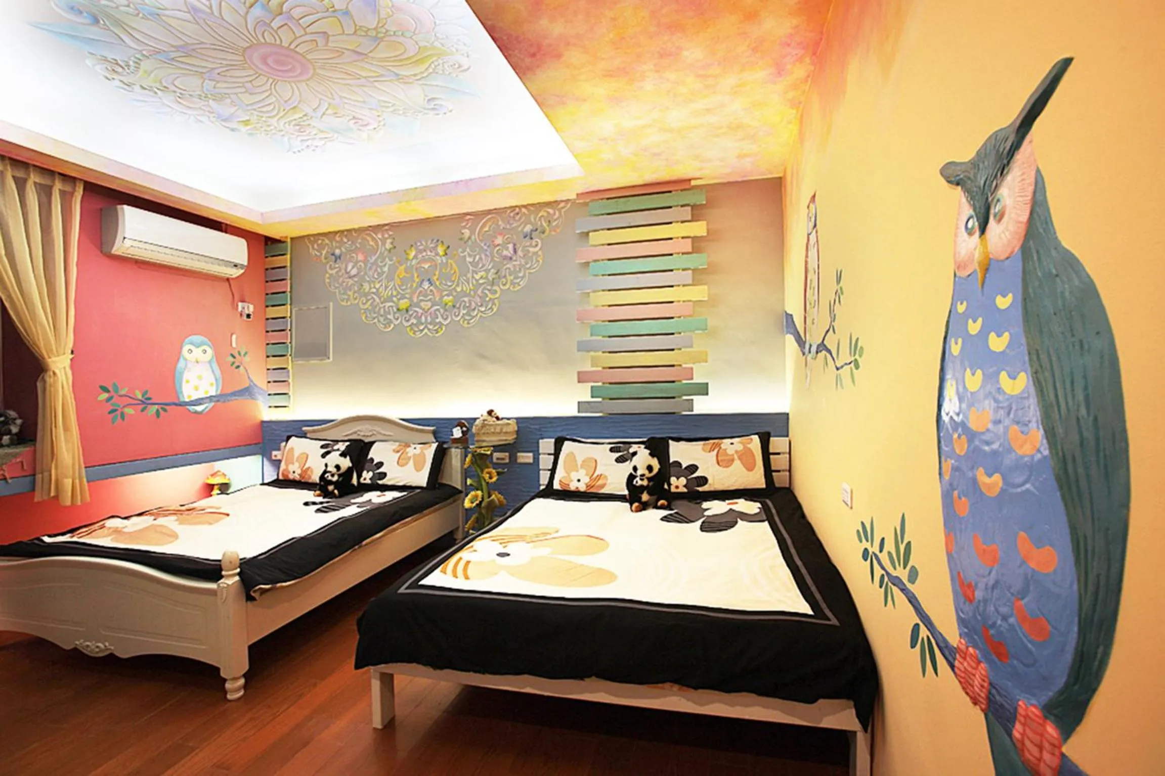 Photo of the whole room, Bed in 3D Sunflower Embossed B&B