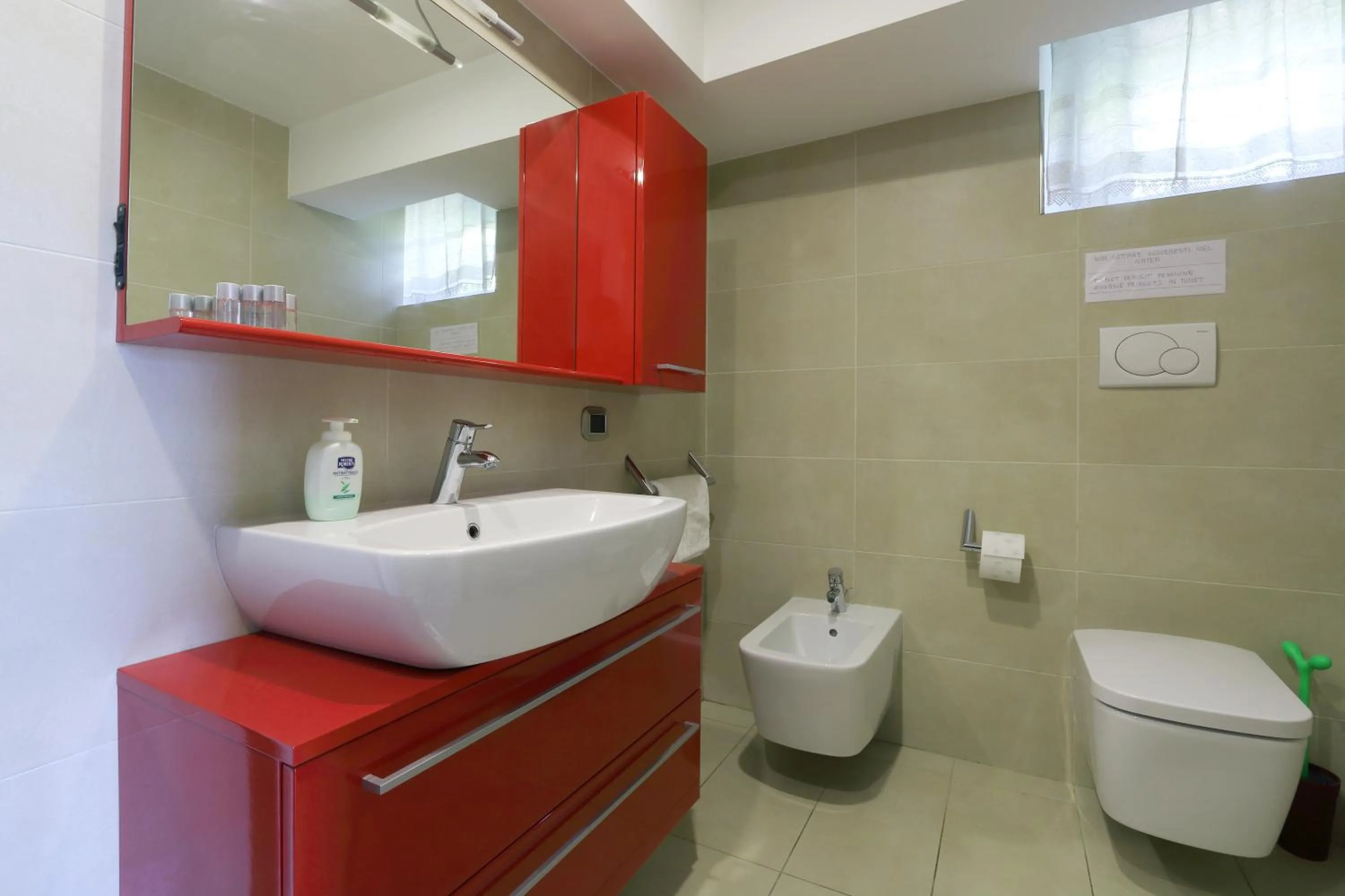 Toilet in Bed & Wellness Fisterre