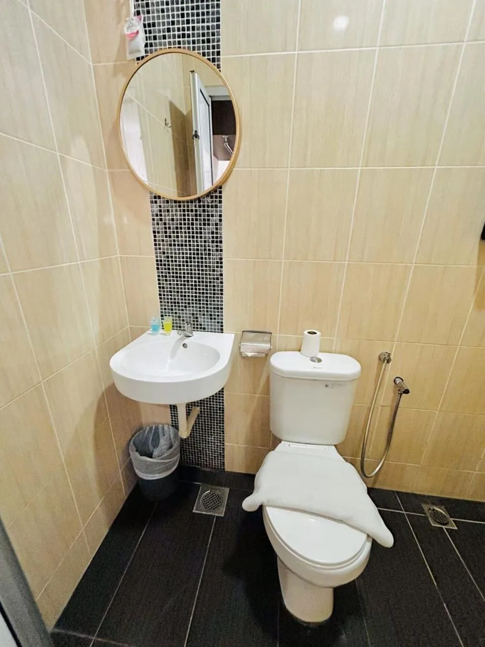 Bathroom in DS Hotel