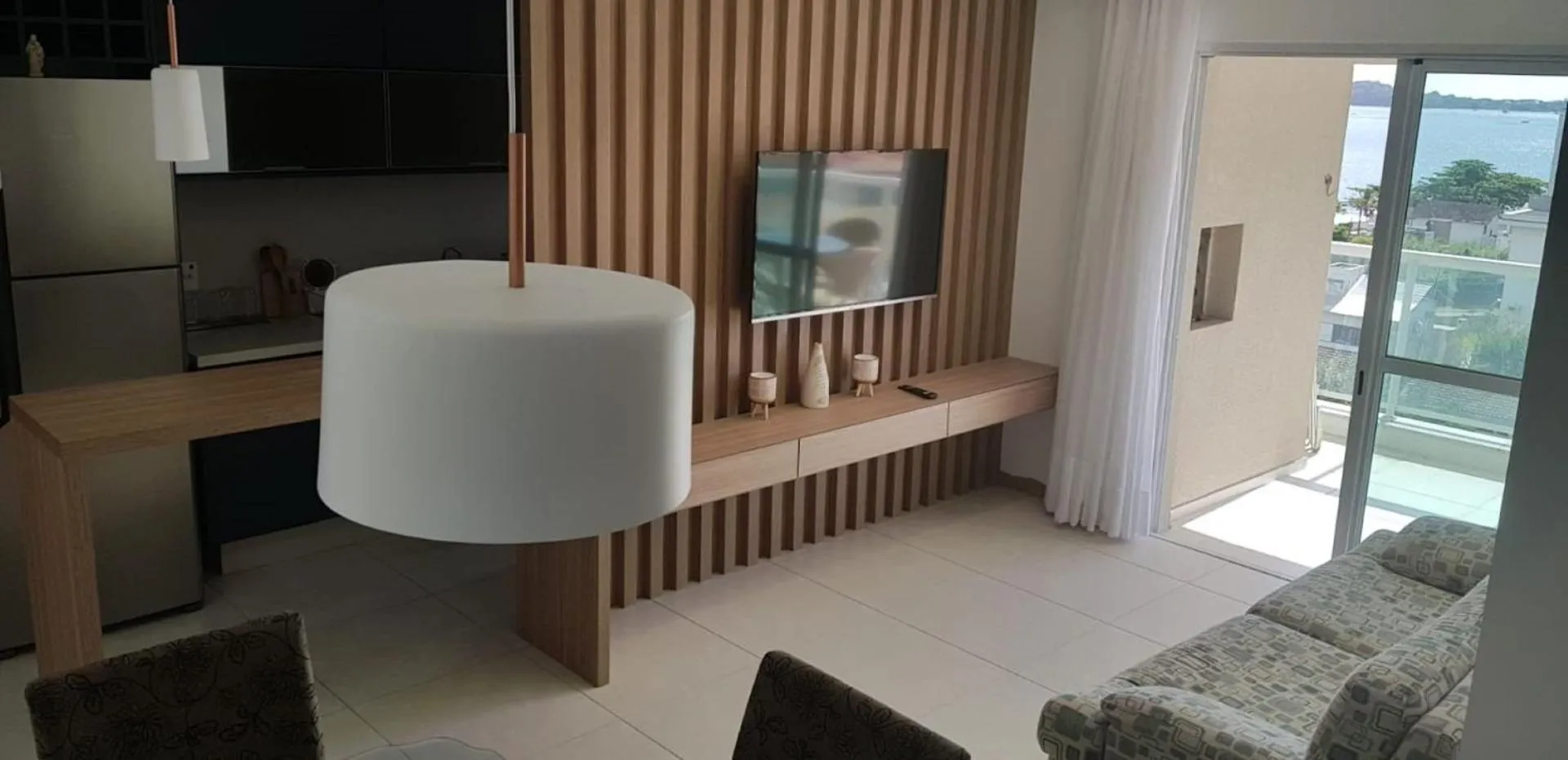 Living room in Velutti Prime View: Frente Mar