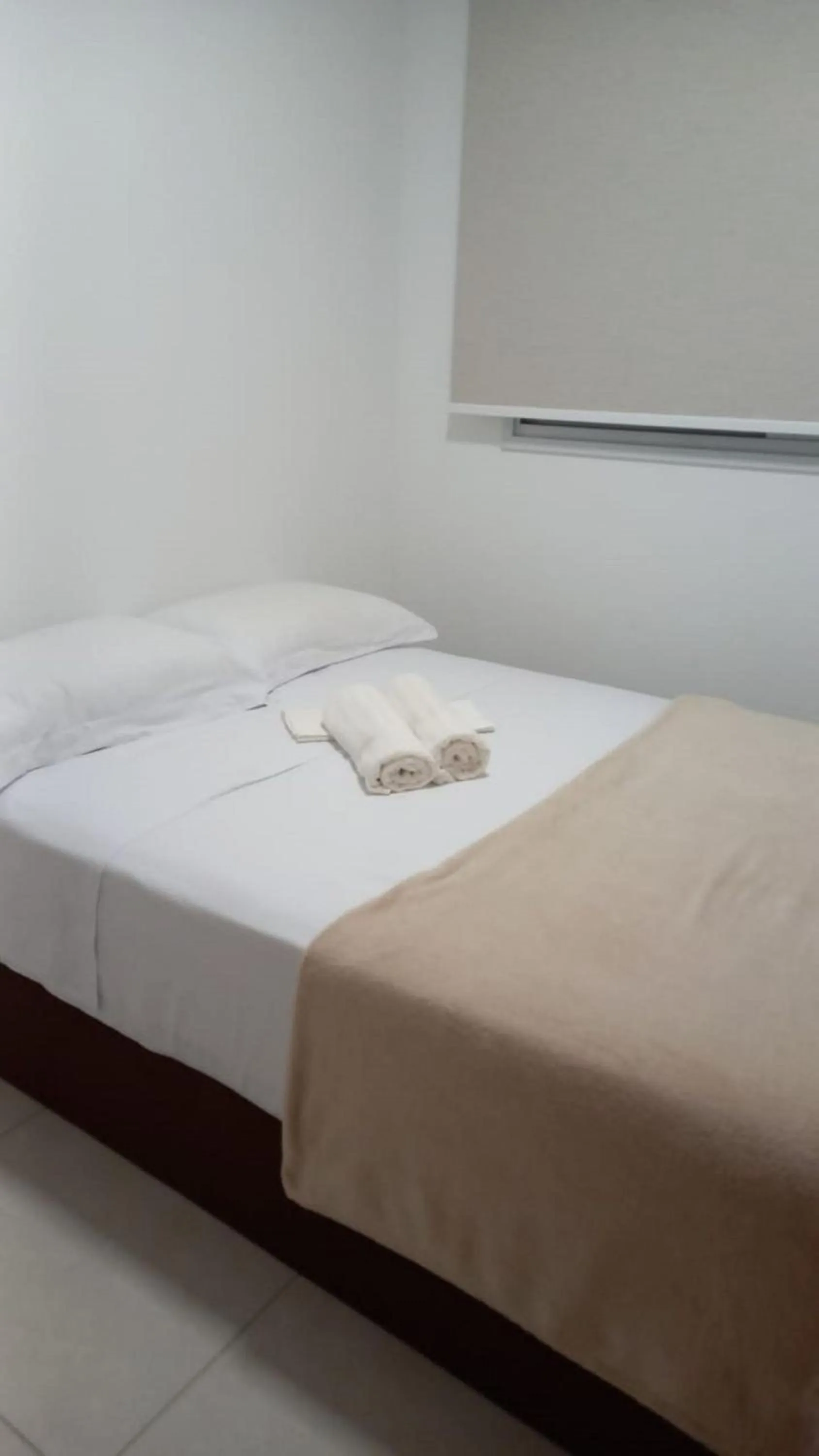 Bedroom, Bed in Velutti Prime View: Frente Mar