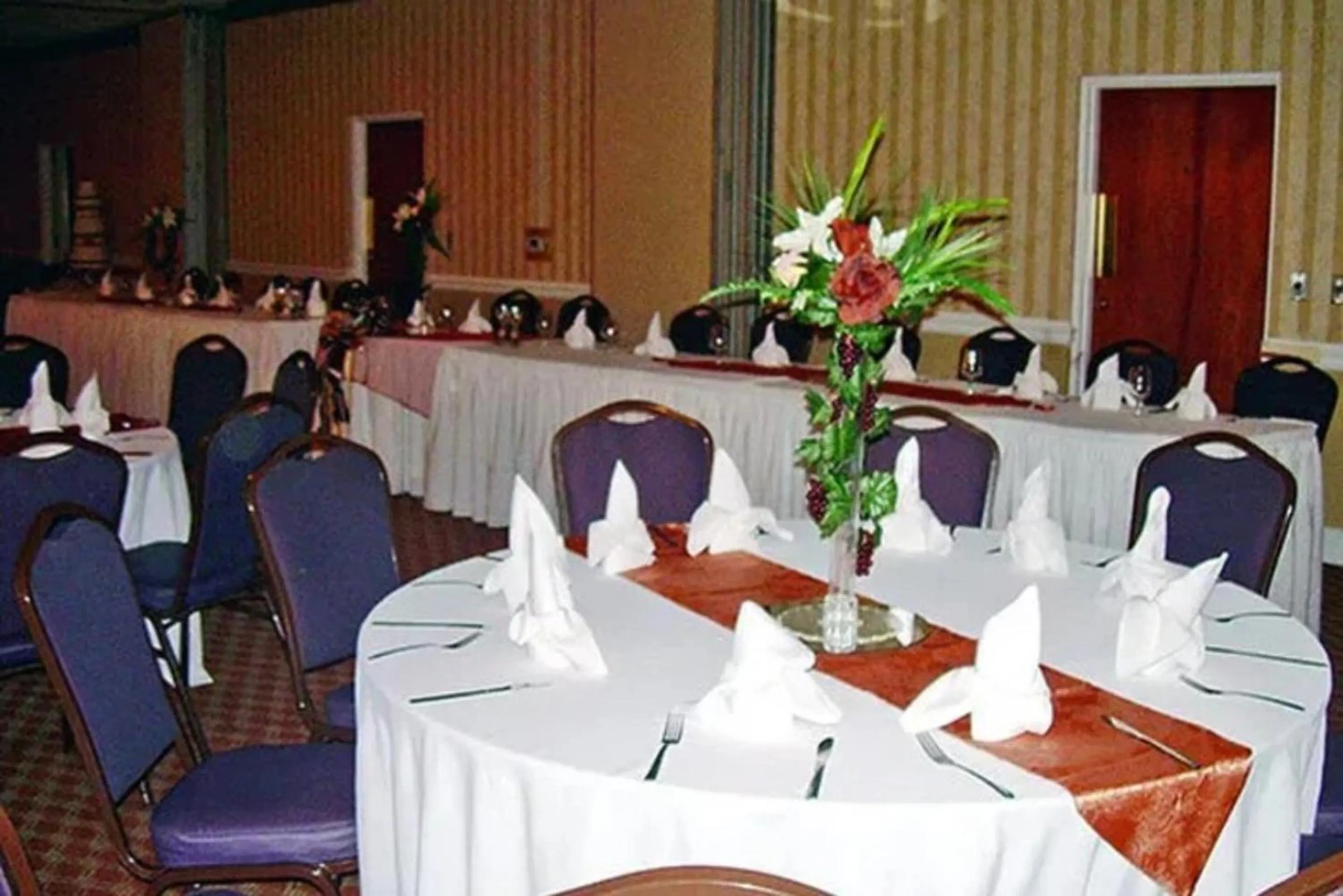 Restaurant/places to eat in Studio 6 Rock Hill, SC Cherry Road