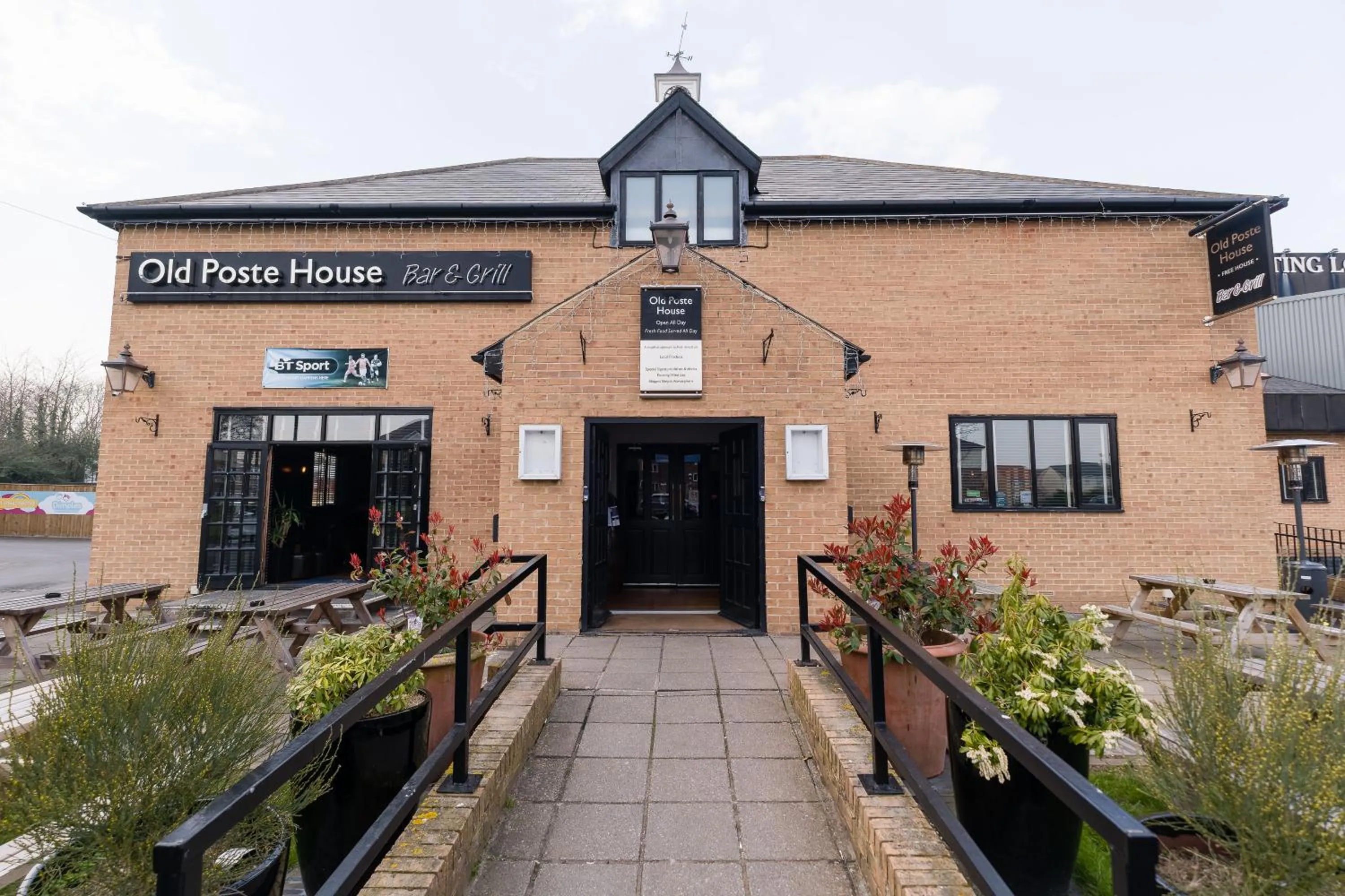 Restaurant/places to eat in Sporting Lodge Inn Middlesbrough