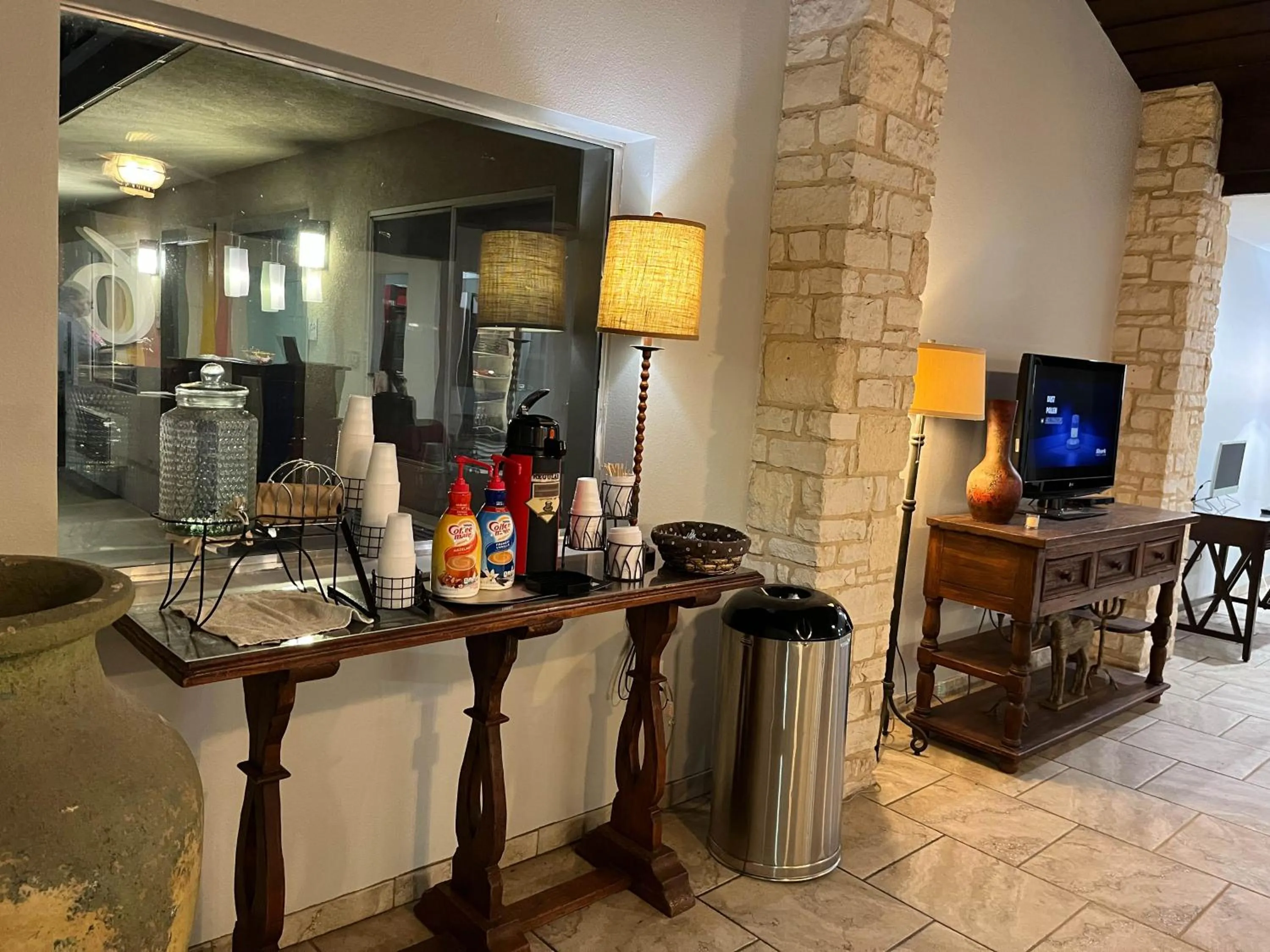 Lobby or reception in Motel 6 Junction, TX Llano River
