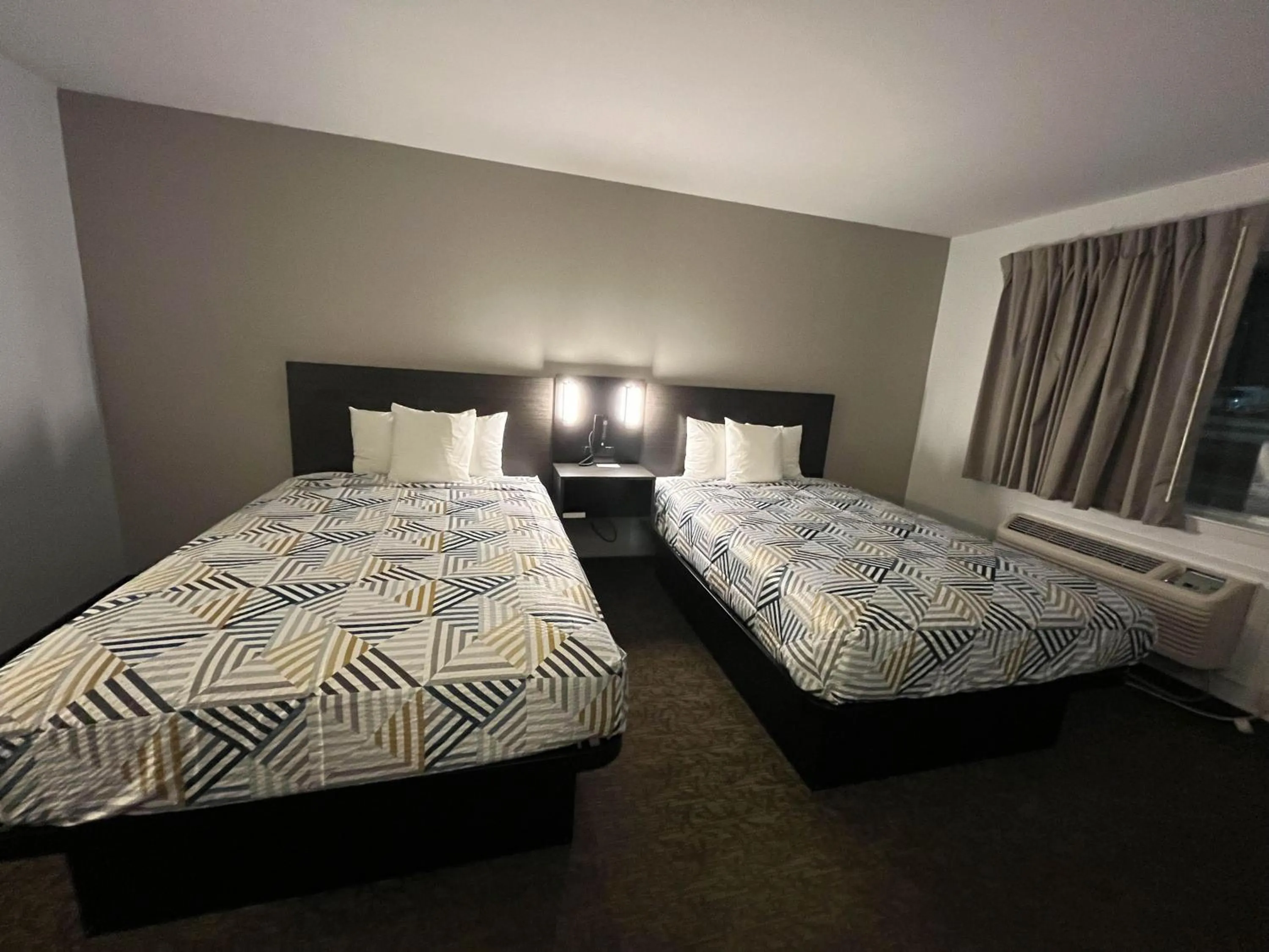 Bedroom, Bed in Motel 6 Junction, TX Llano River